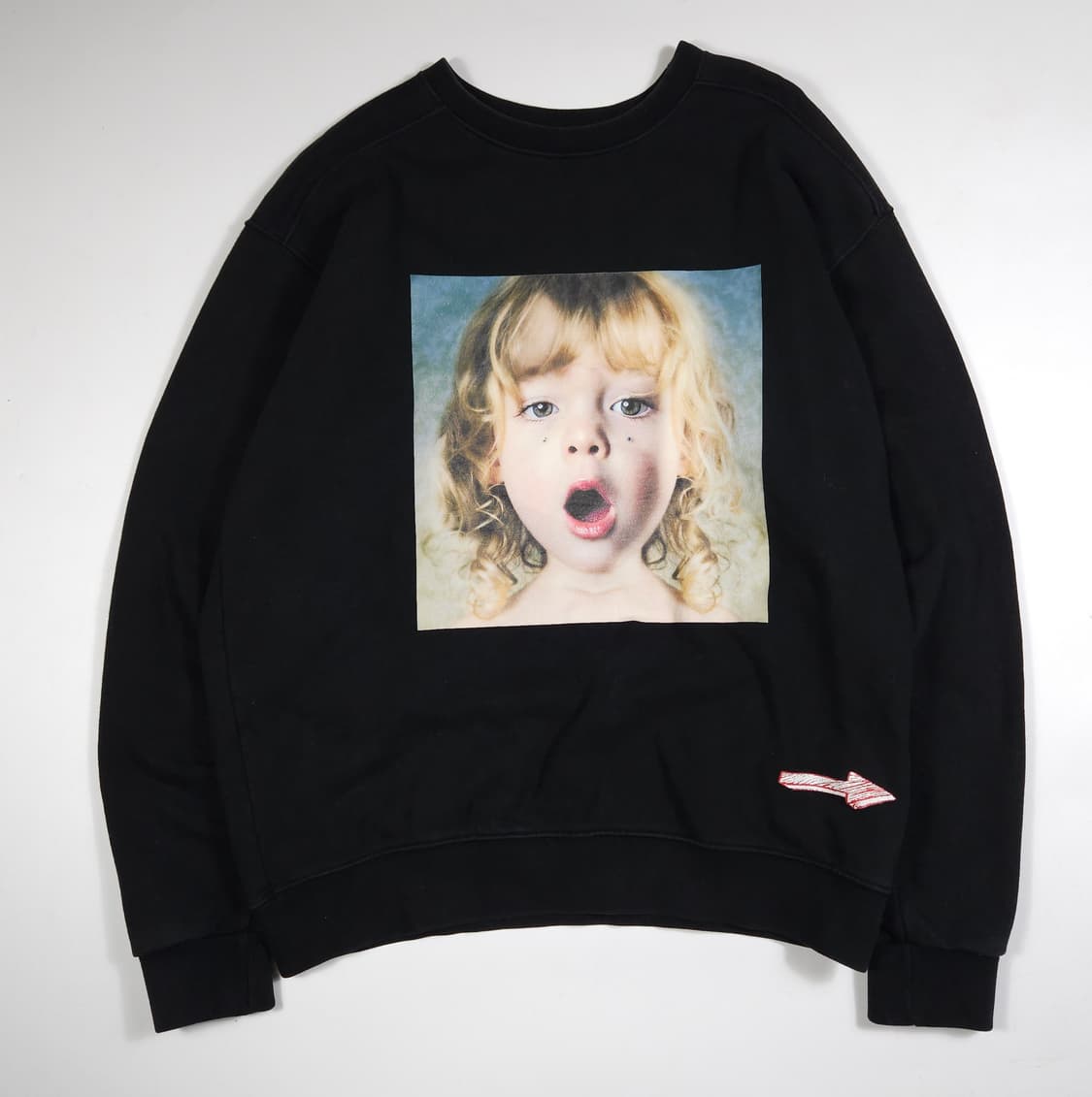 아크메드라비 맨투맨 블랙 상품이미지1