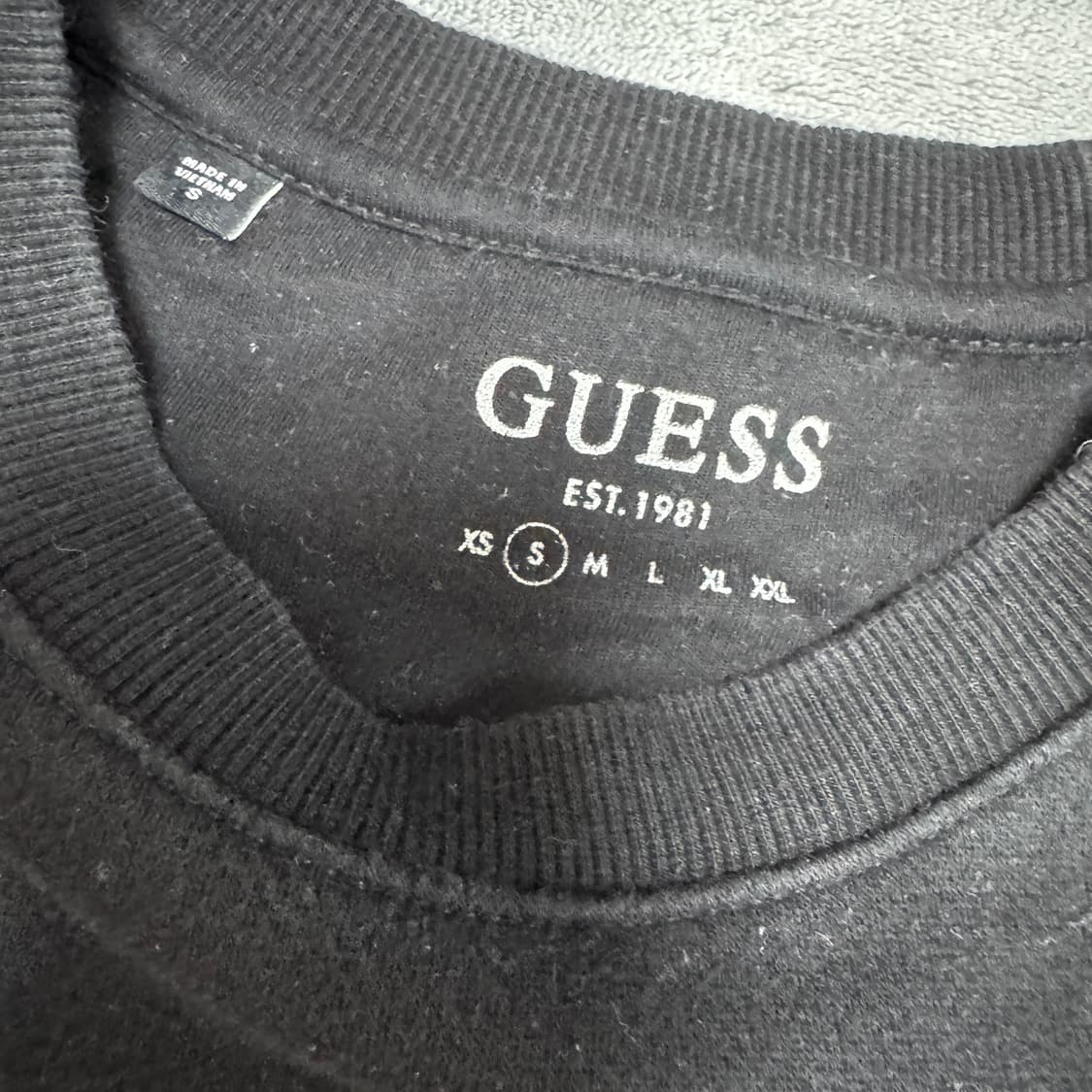 게스 홀로그램 로고 맨투맨 상품이미지2