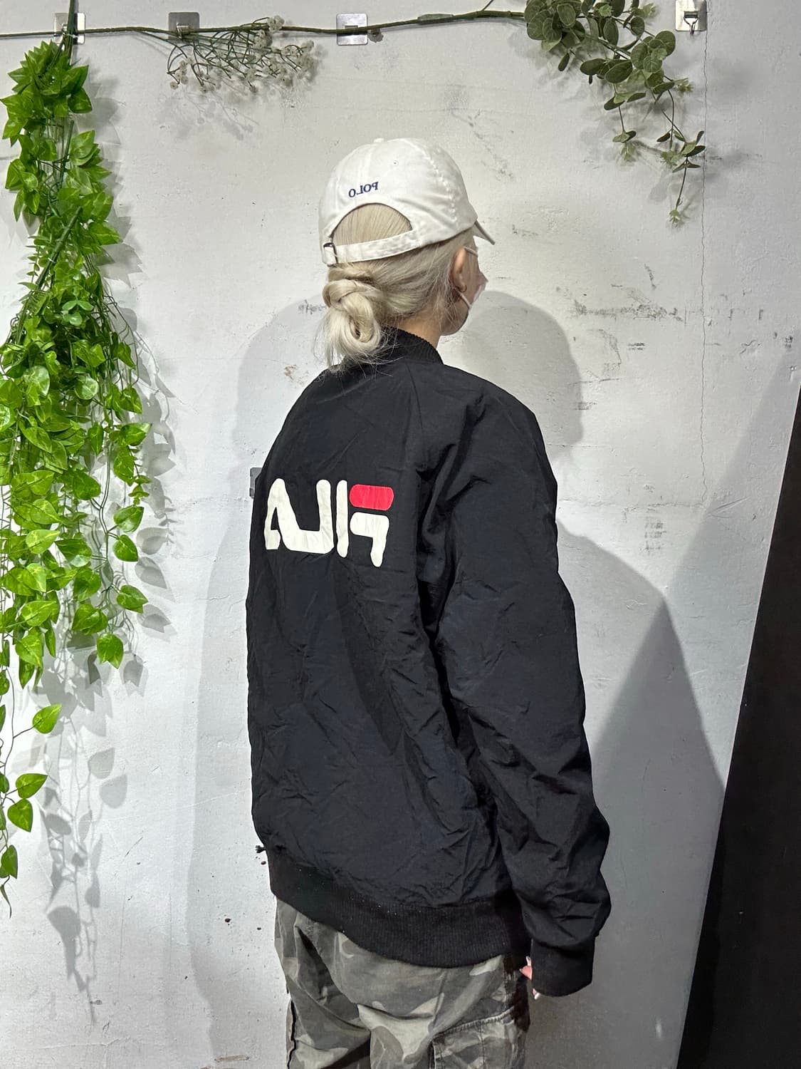 휠라 블랙 빅 로고 바람막이 자켓  상품이미지3