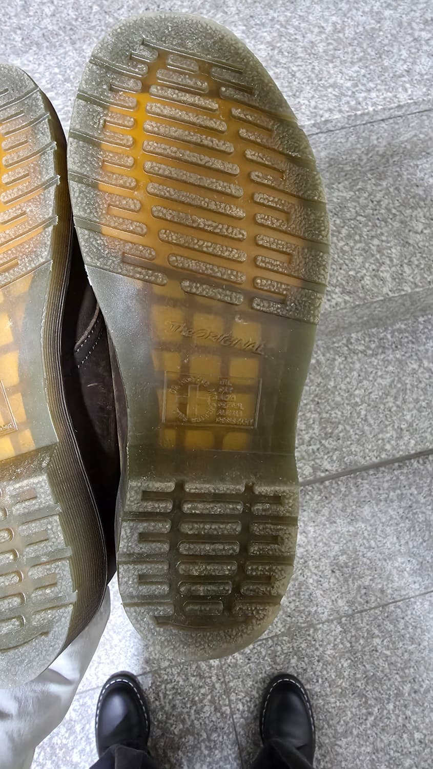 닥터마틴 1461 3홀 크레이지홀스 브라운 팝니다. 상품이미지7