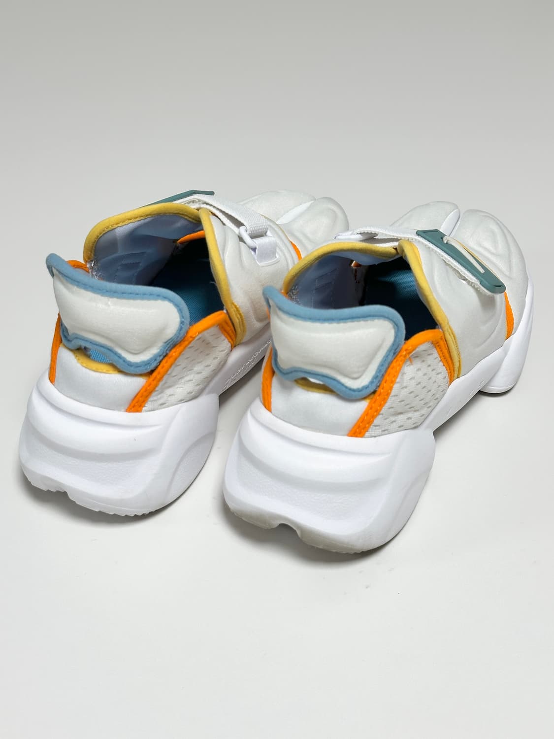 NIKE 나이키 아쿠아 리프트 240 상품이미지2