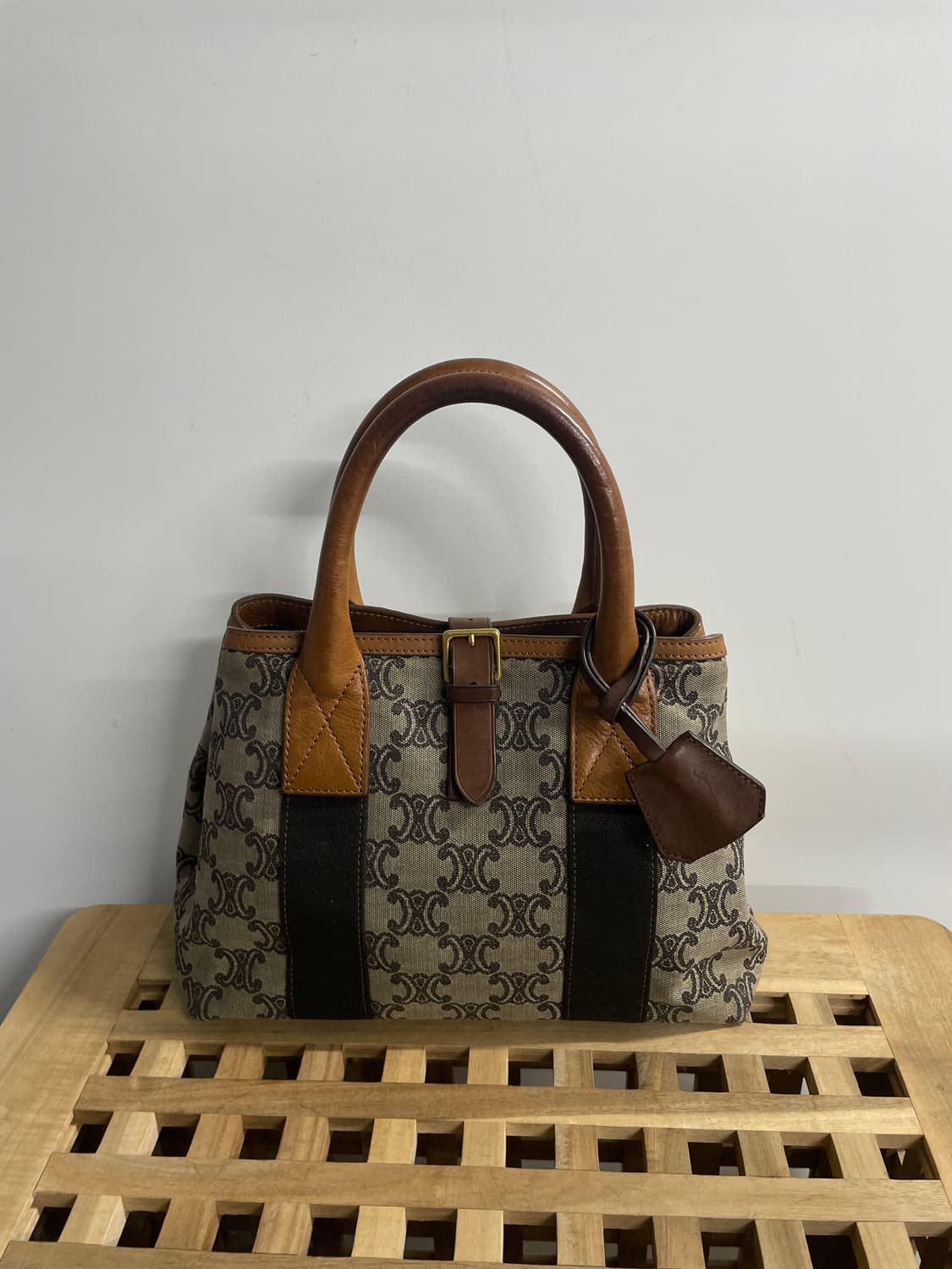 셀린느 트리오페 토트백 상품이미지1