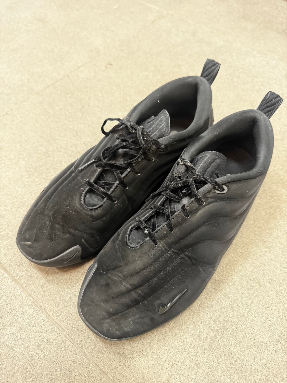 나이키 아스트라 울트라 트리플 블랙 290 상품이미지2