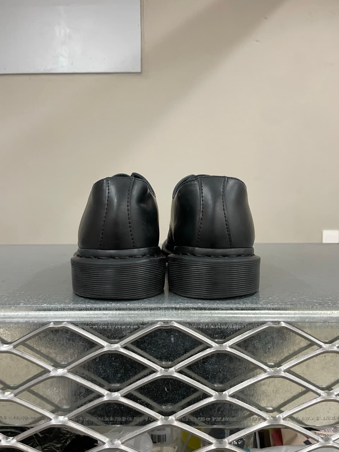 닥터마틴 1461 모노 UK7 상품이미지3