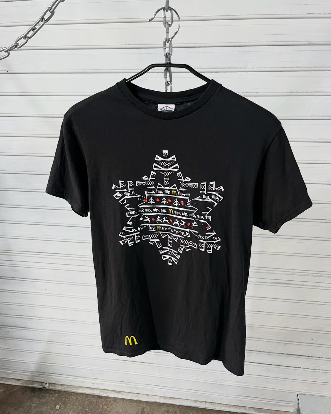 McDonald’s Ugly Sweater tee 상품이미지2