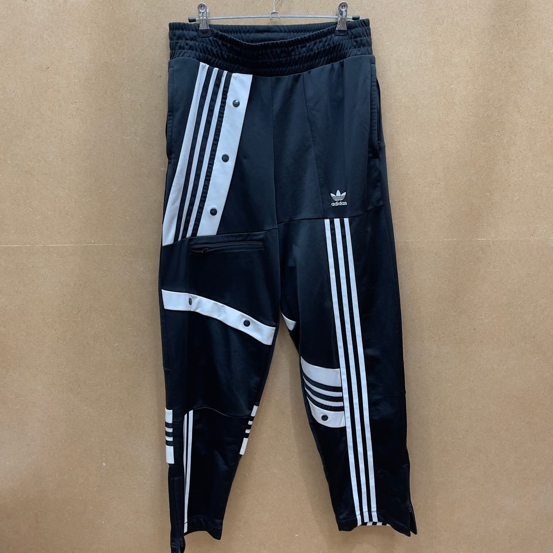 아디다스 다니엘 카타리 트랙팬츠 상품이미지1