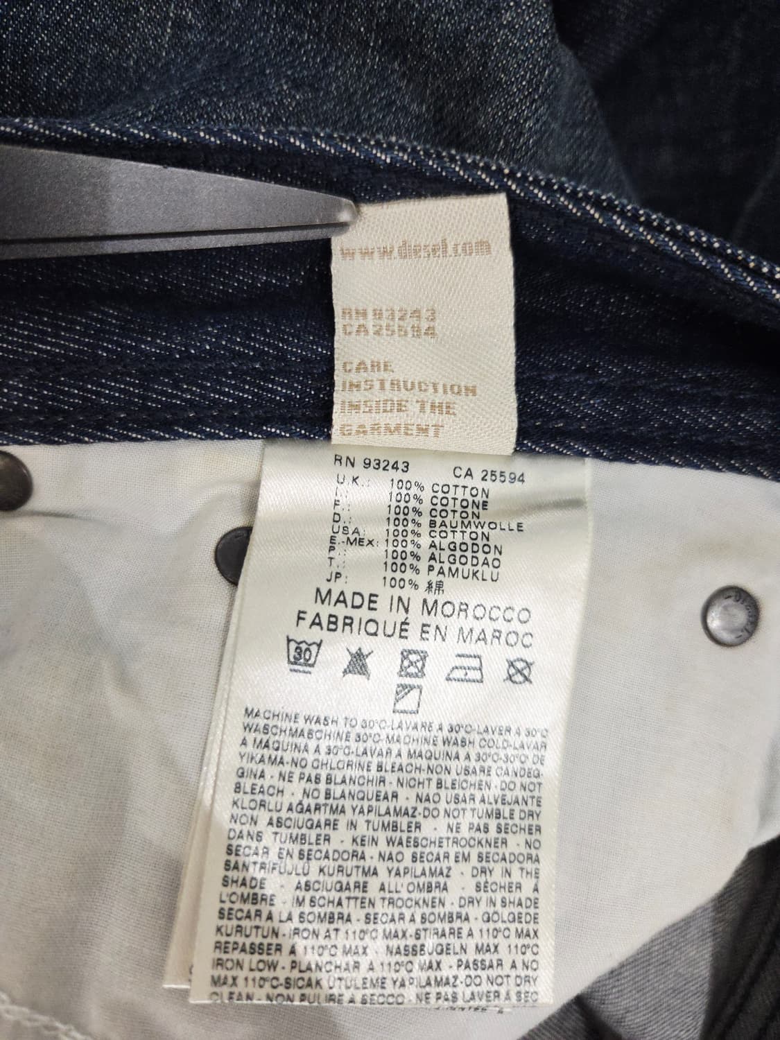 DIESEL 디젤 VIKER 레귤러 스트레이트 데님 팬츠 상품이미지9