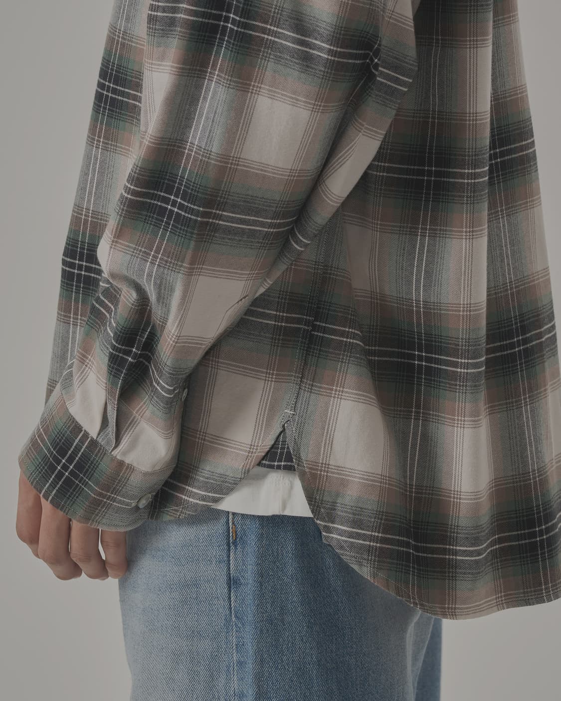 인더로우 라이트 플란넬 체크셔츠 그레이시 올리브 size 3 상품이미지2