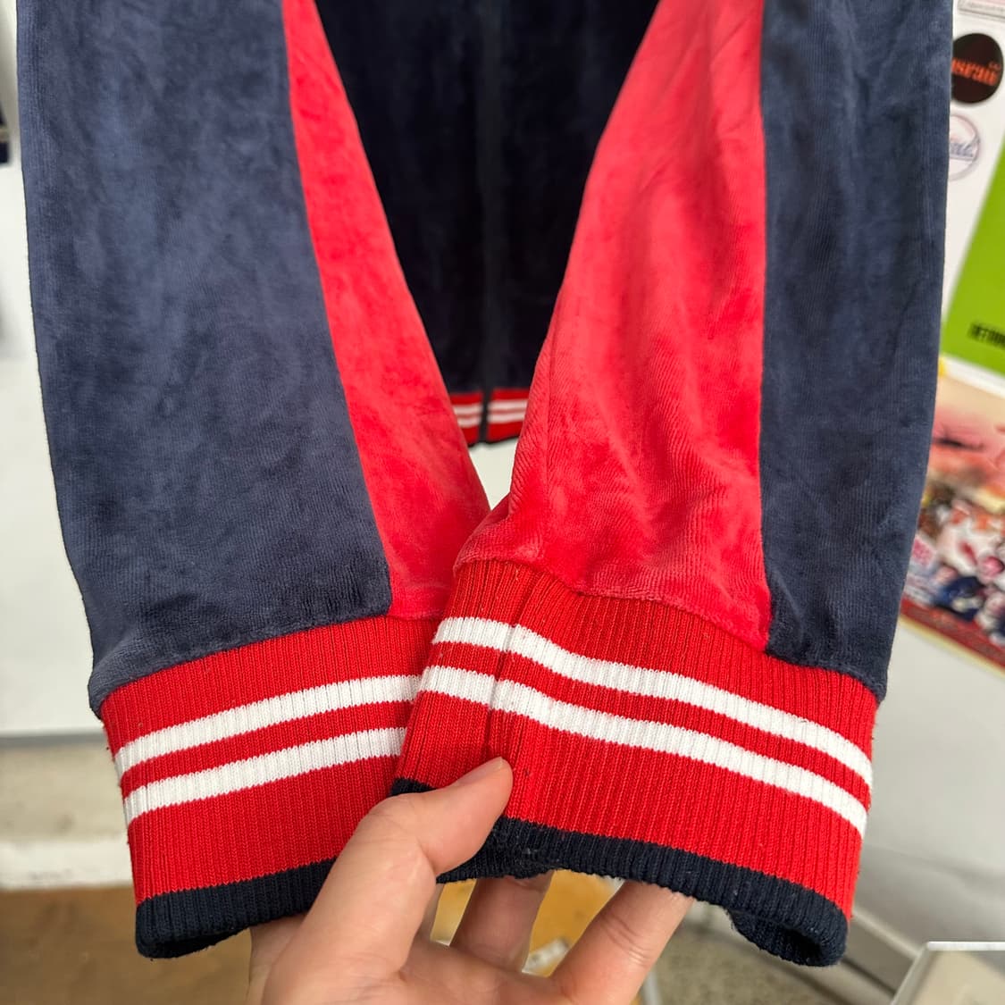 휠라 클래식 벨벳 트레이닝 집업 상품이미지6