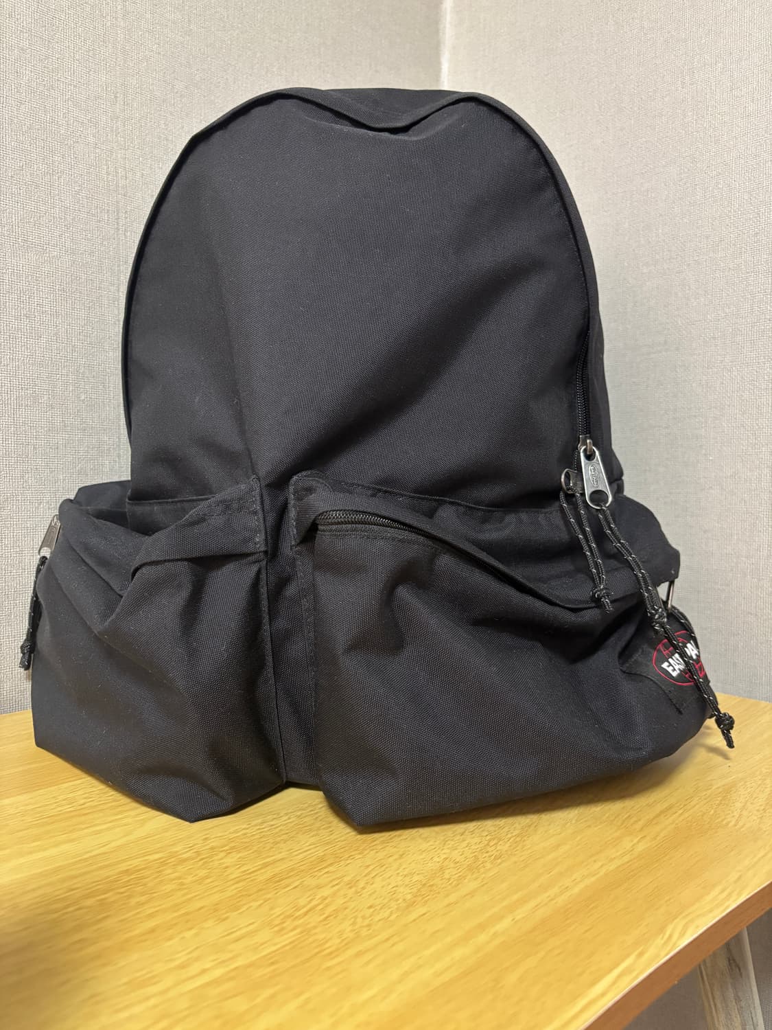 EASTPAK 이스트팩 X 언더커버 콜라보 블랙 백팩 상품이미지1