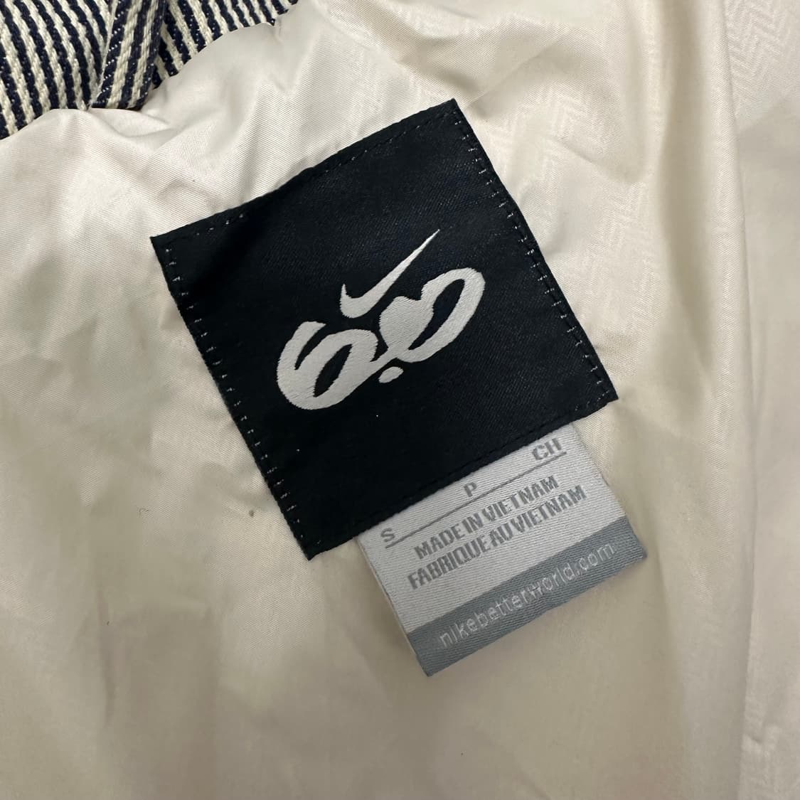 NIKE 나이키 6.0 스트라이프 구스다운 패딩 S 상품이미지8