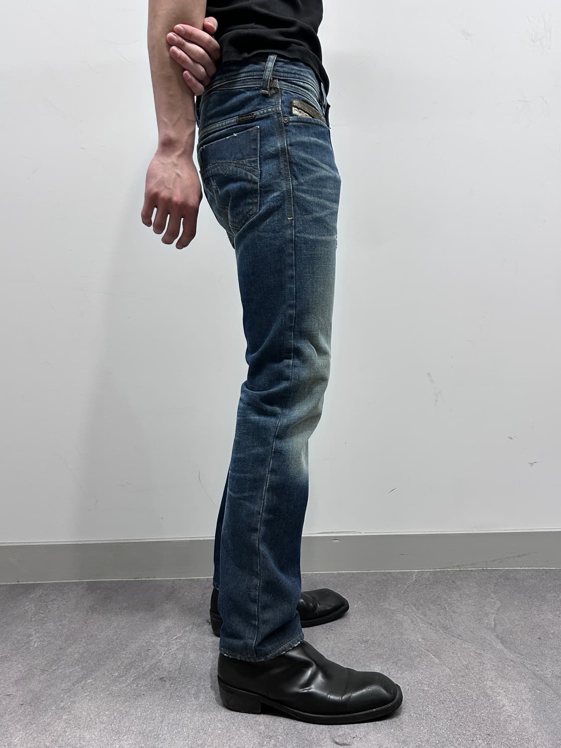 디젤 더스트 워싱 데님 팬츠 상품이미지2