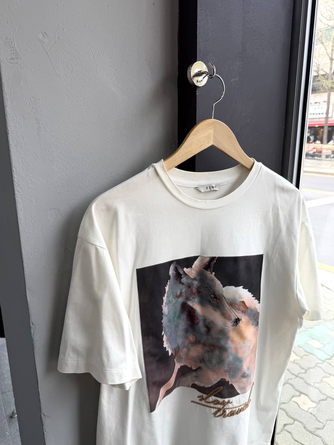 100/ 타임옴므 울프 프린팅 라운드 반팔 상품이미지3