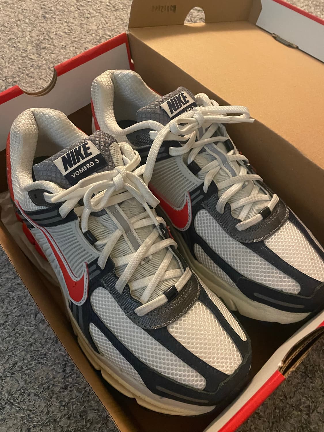 나이키 줌 보메로 5  285mm 상품이미지1