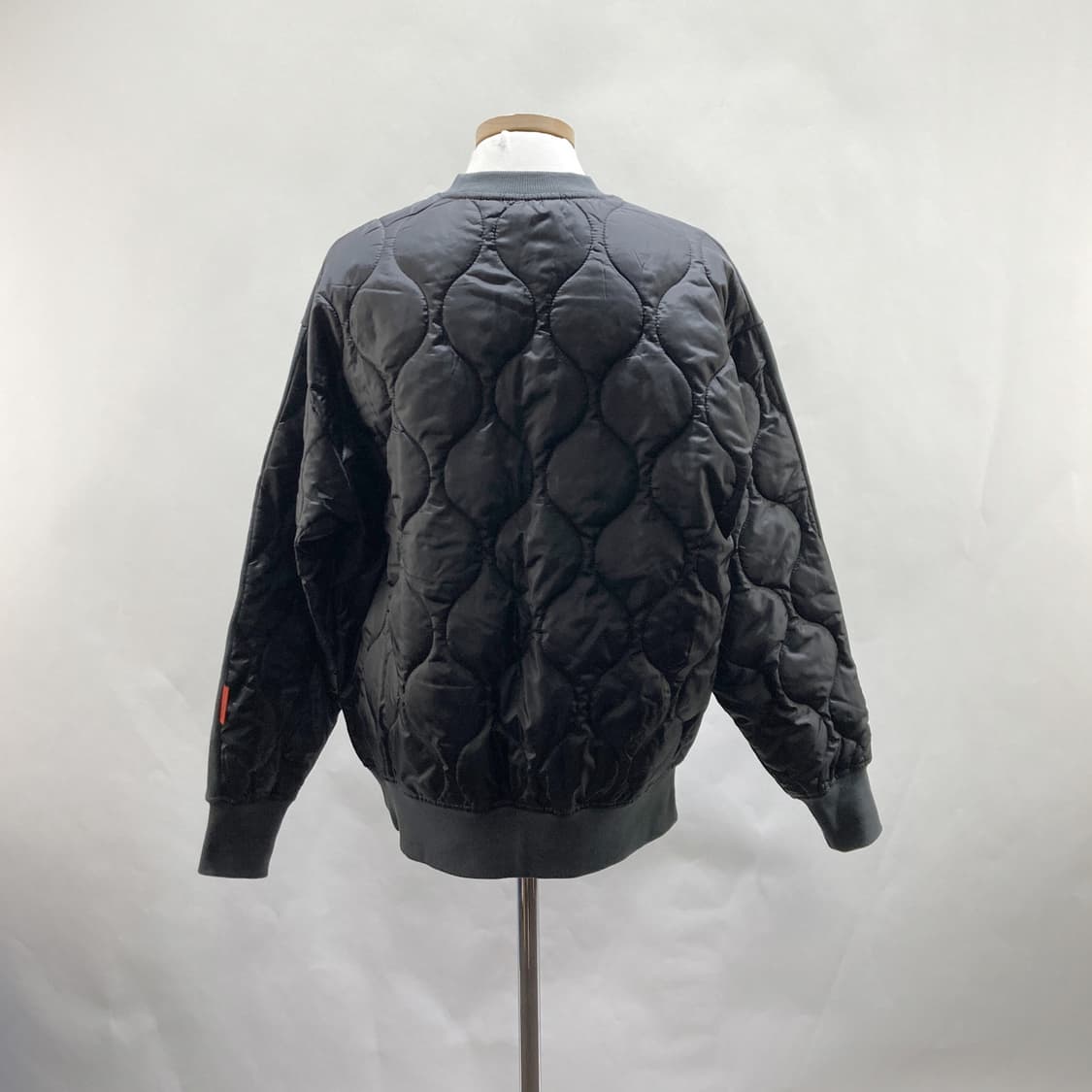 유니폼브릿지 2023 남성패딩맨투맨 M  상품이미지3