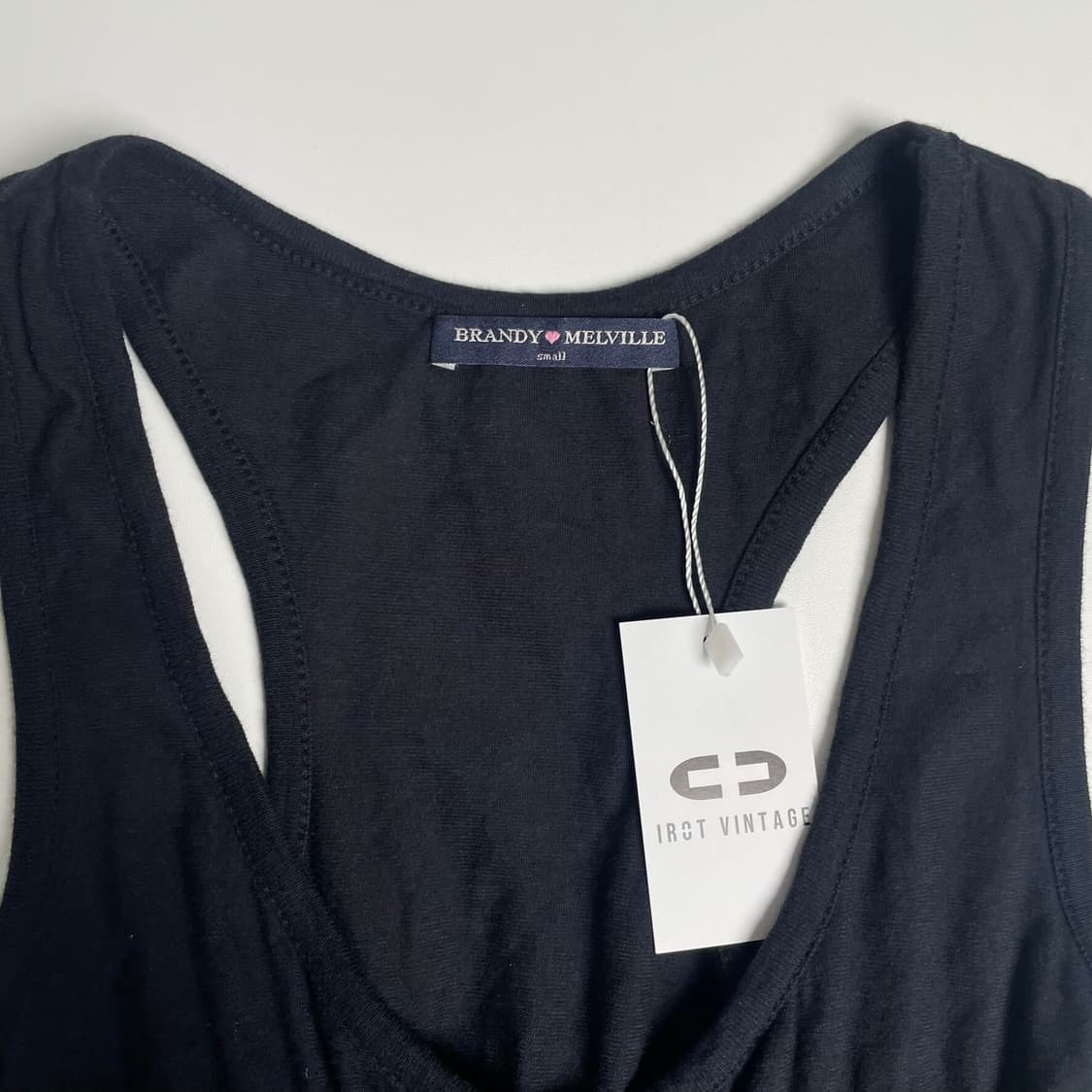 Brandy melville 러플 멀티레이어 슬리브리스 (italy)   상품이미지5