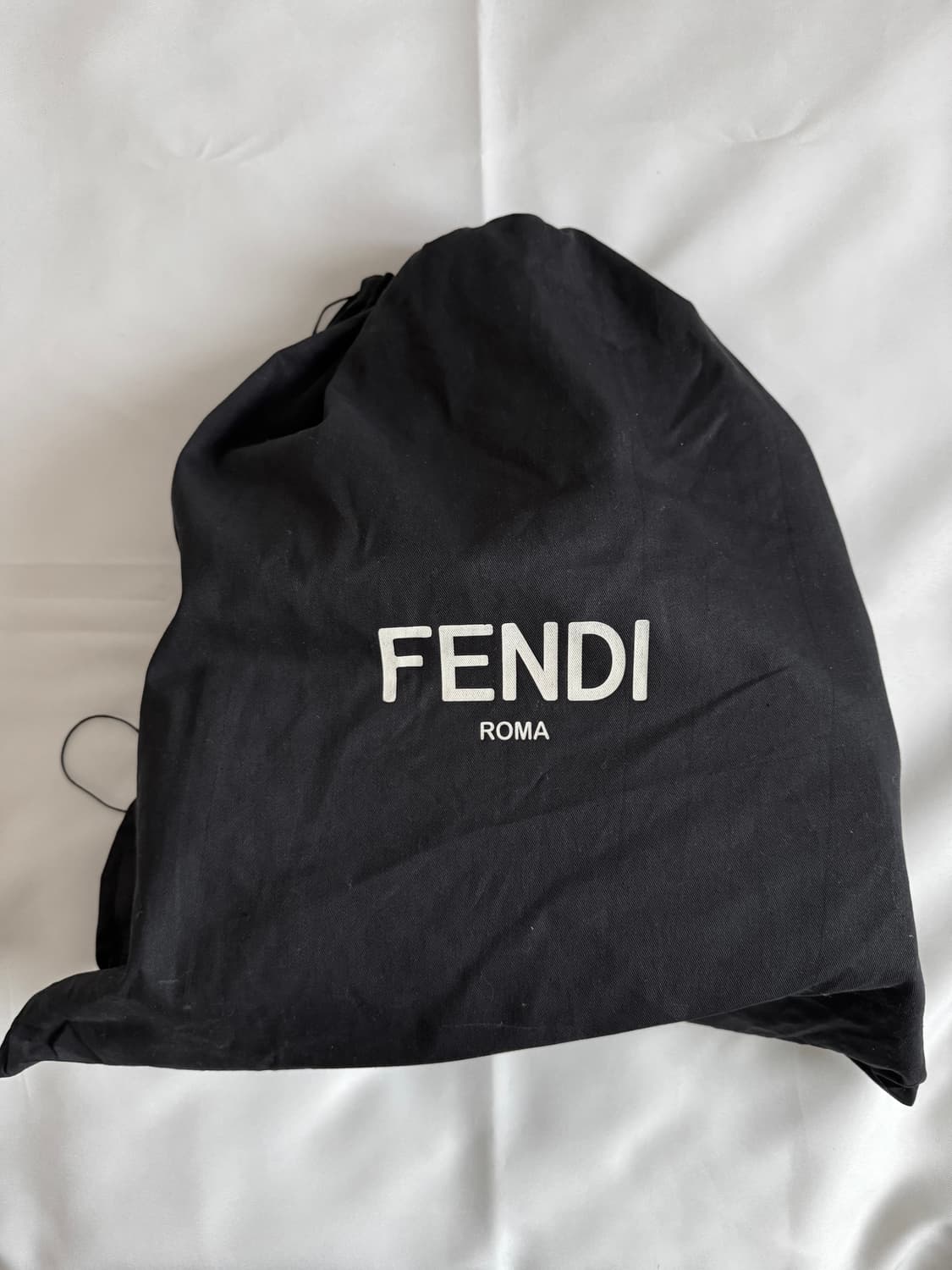 펜디 투쥬르 토트백 미디움 블랙 상품이미지4