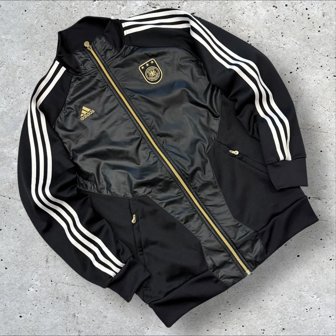 [105] 10s 아디다스 독일 축구 국가대표 트랙탑 블랙 C305 상품이미지1