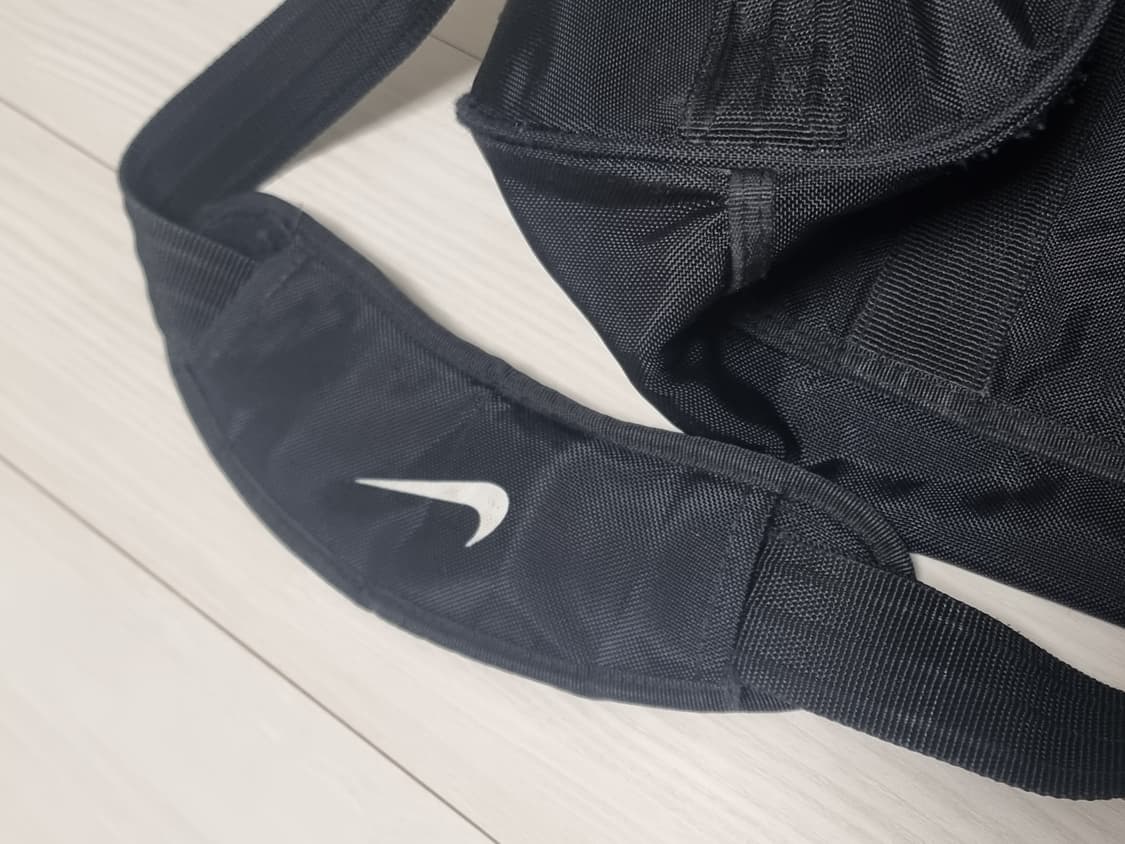 나이키 스우시로고 해머백 크로스백 망치가방 60L 상품이미지5