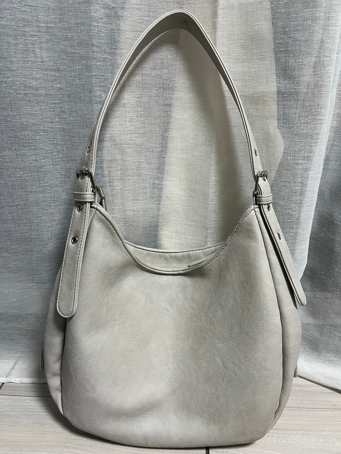 스터드 숄더백 상품이미지3