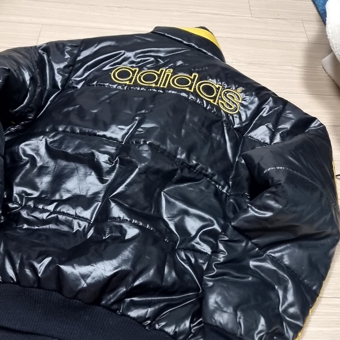 빈티지 아디다스 블랙/옐로우 패딩 점퍼(100-105) 상품이미지2