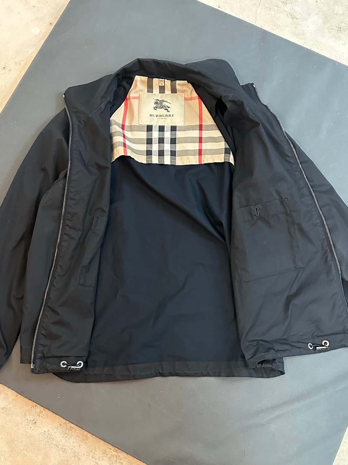 버버리 나일론 자켓 Xl(100-105) 백화정 구매 상품이미지4