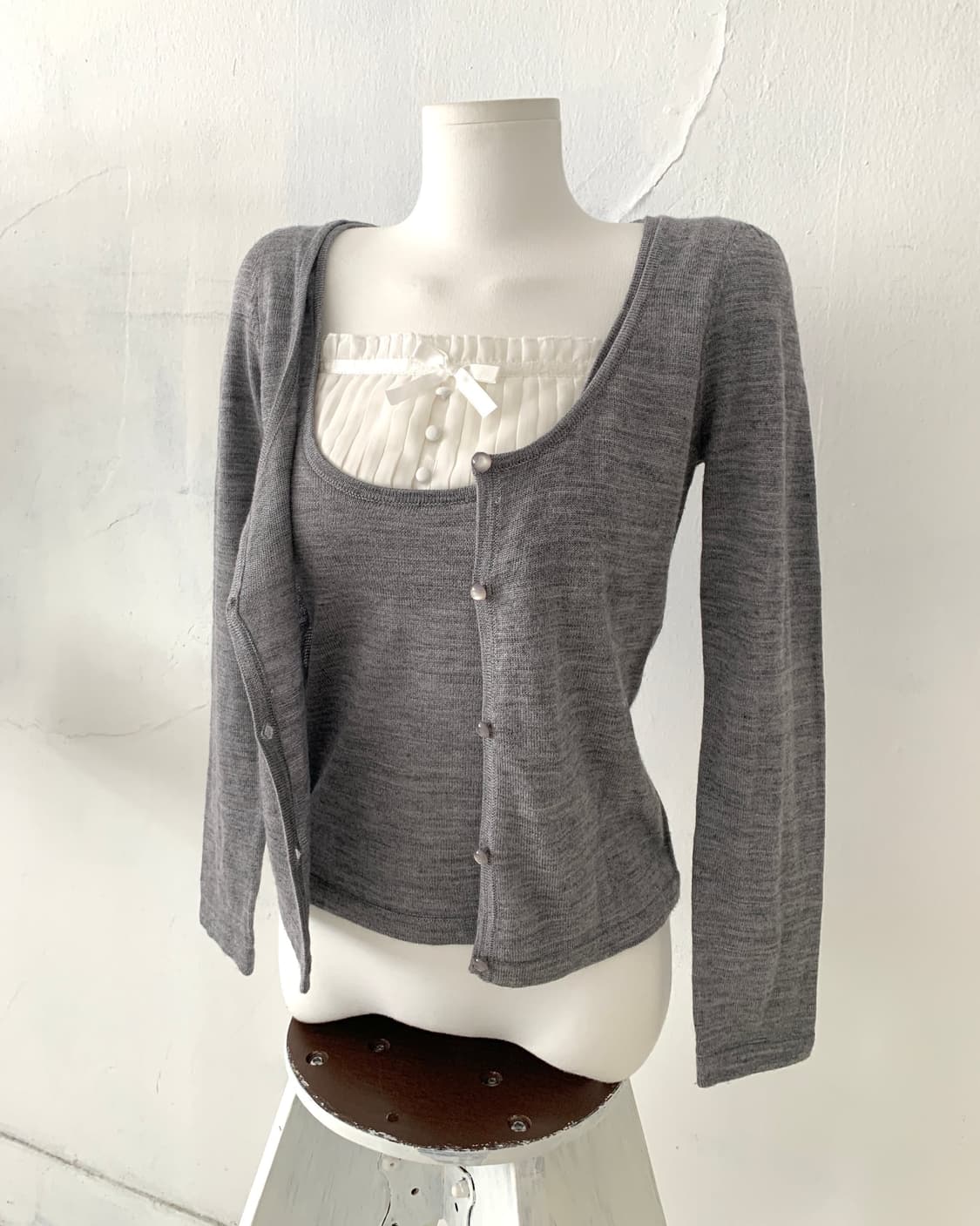 Lovley Grey Cardigan & Blouse Set 상품이미지1