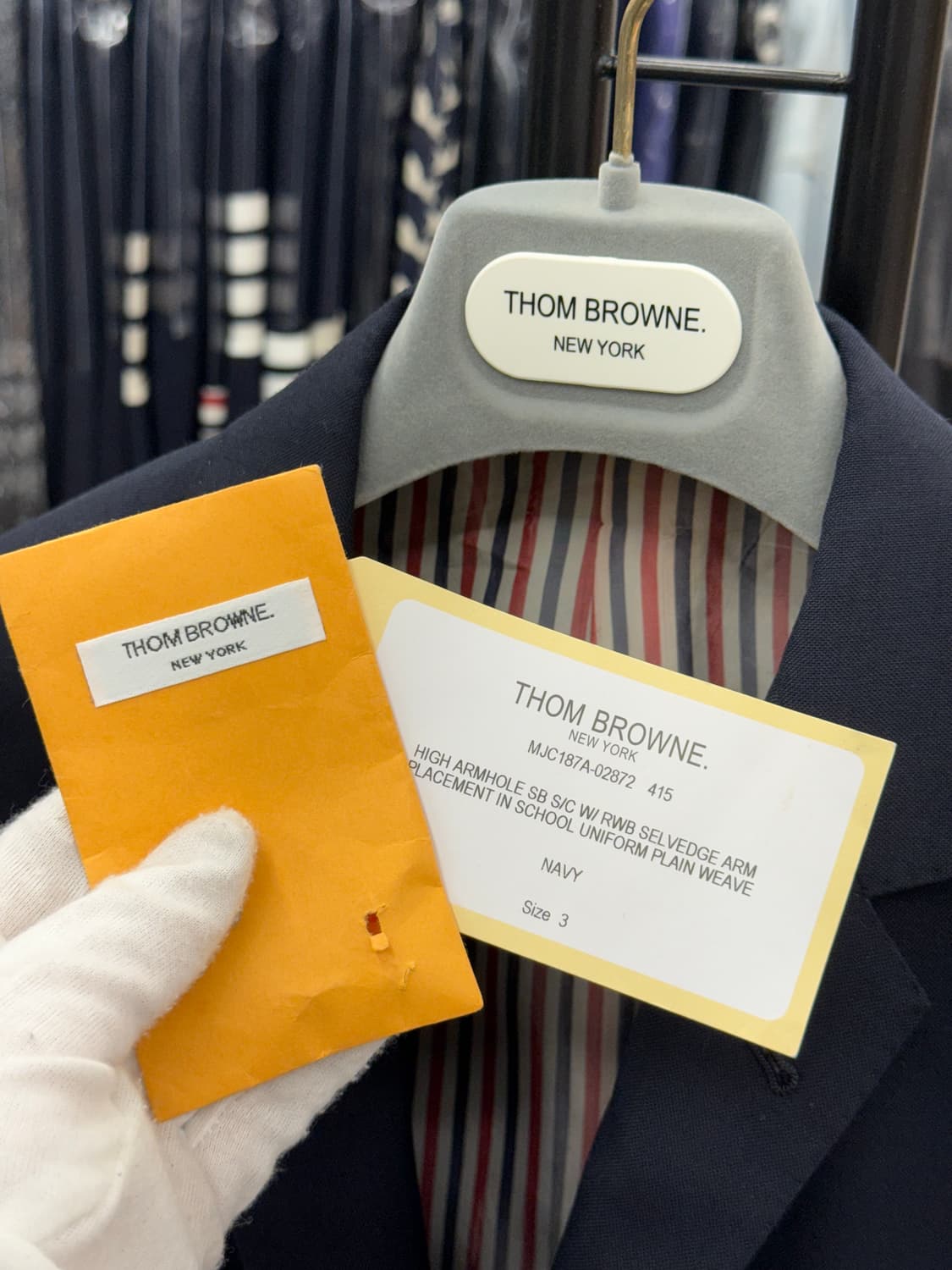 [3] 톰브라운 싱글 암밴드 금장 블레이저 자켓 상품이미지9