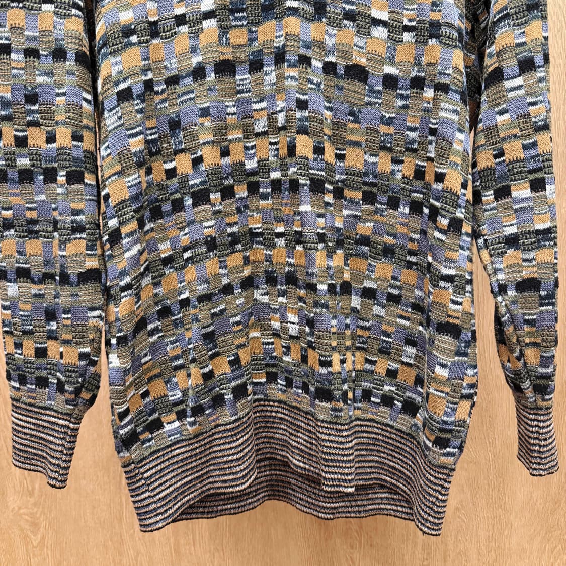 미쏘니 패턴 라운드넥 니트 긴팔 자카드 짜임 루즈핏 멀티컬러 상품이미지5