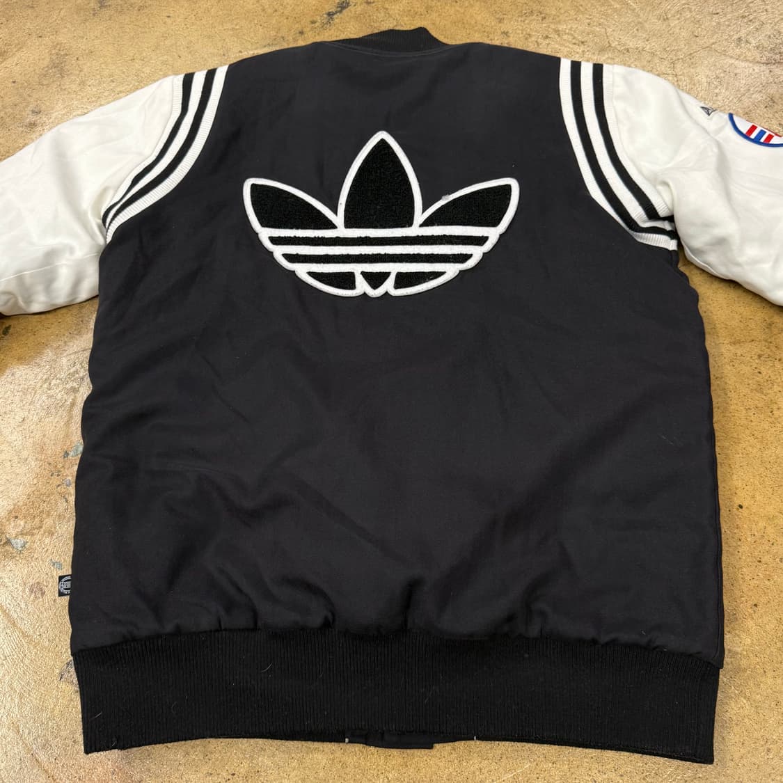 아디다스 빅로고 패치 바시티 자켓 점퍼 100 상품이미지4