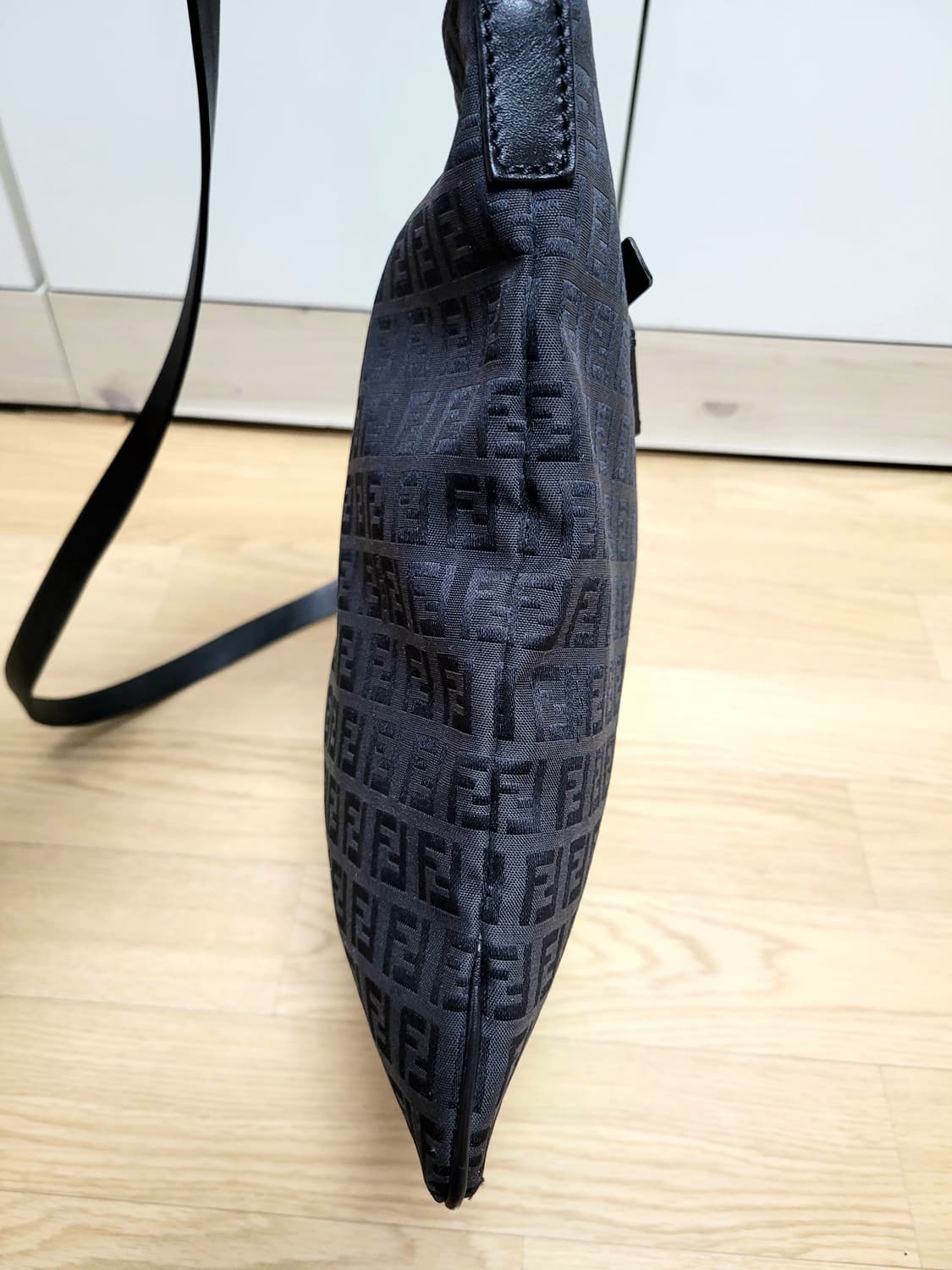 (정품)펜디 쥬카 메신저 크로스백 상품이미지7