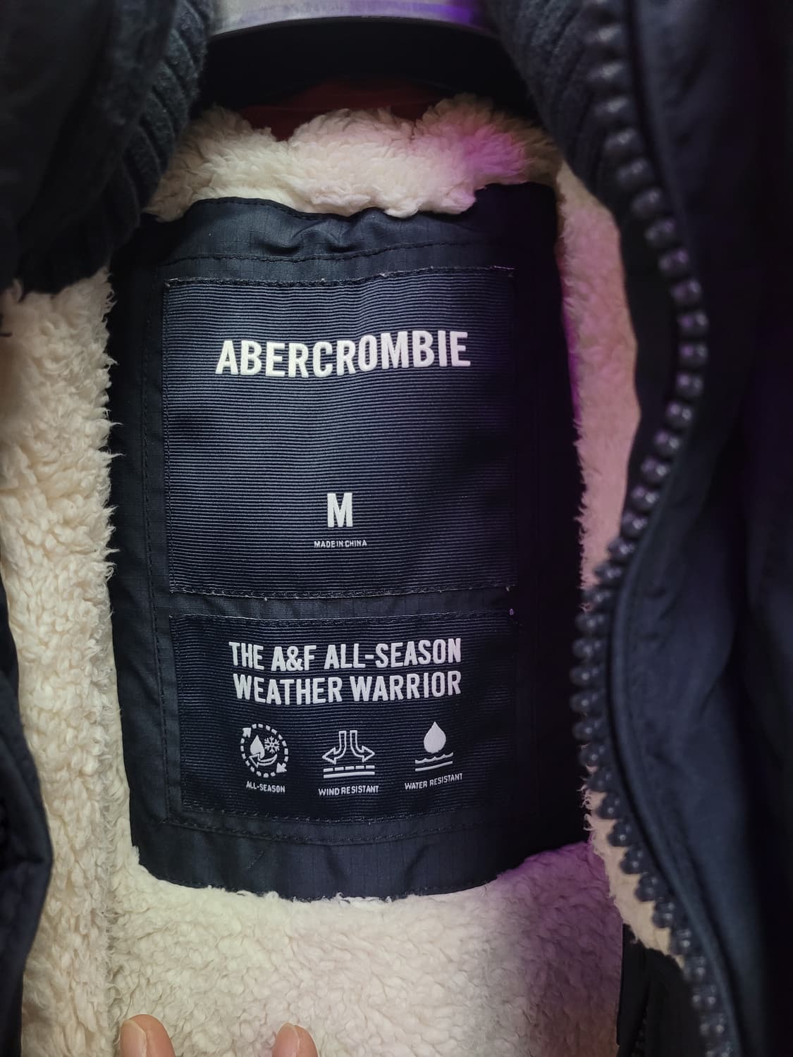 A&F 아베크롬비앤피치 방수 방풍 패딩 상품이미지4