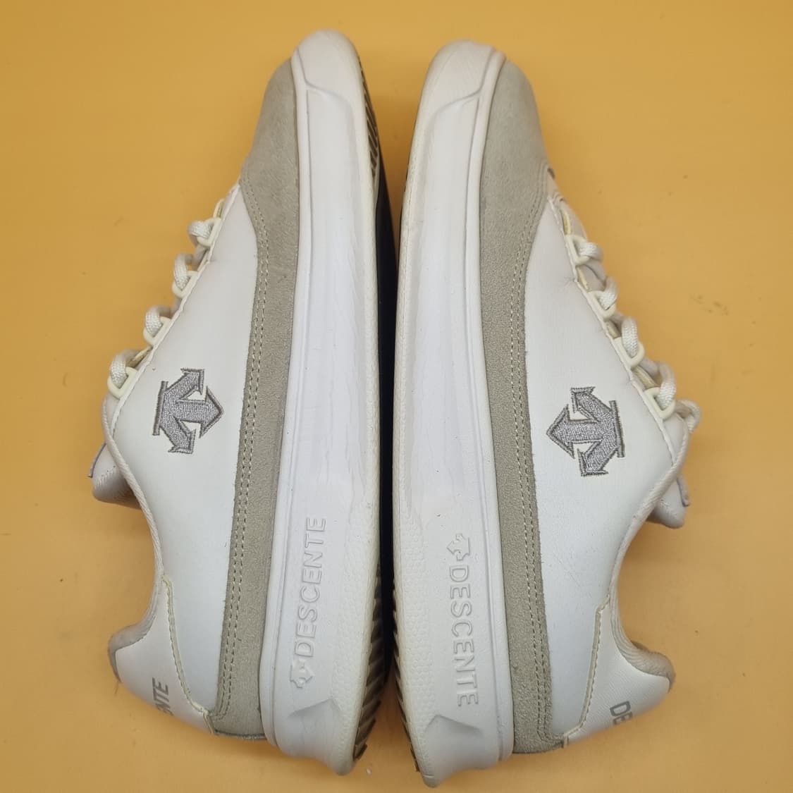 데상트 디플레어 그레이 여성운동화240  상품이미지5