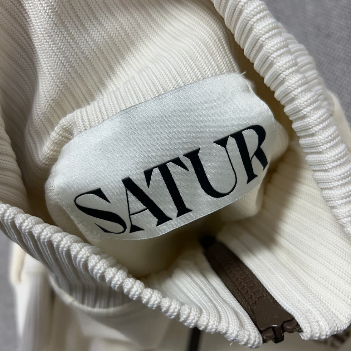 세터 아이보리 올데이 트랙자켓(M) 상품이미지2