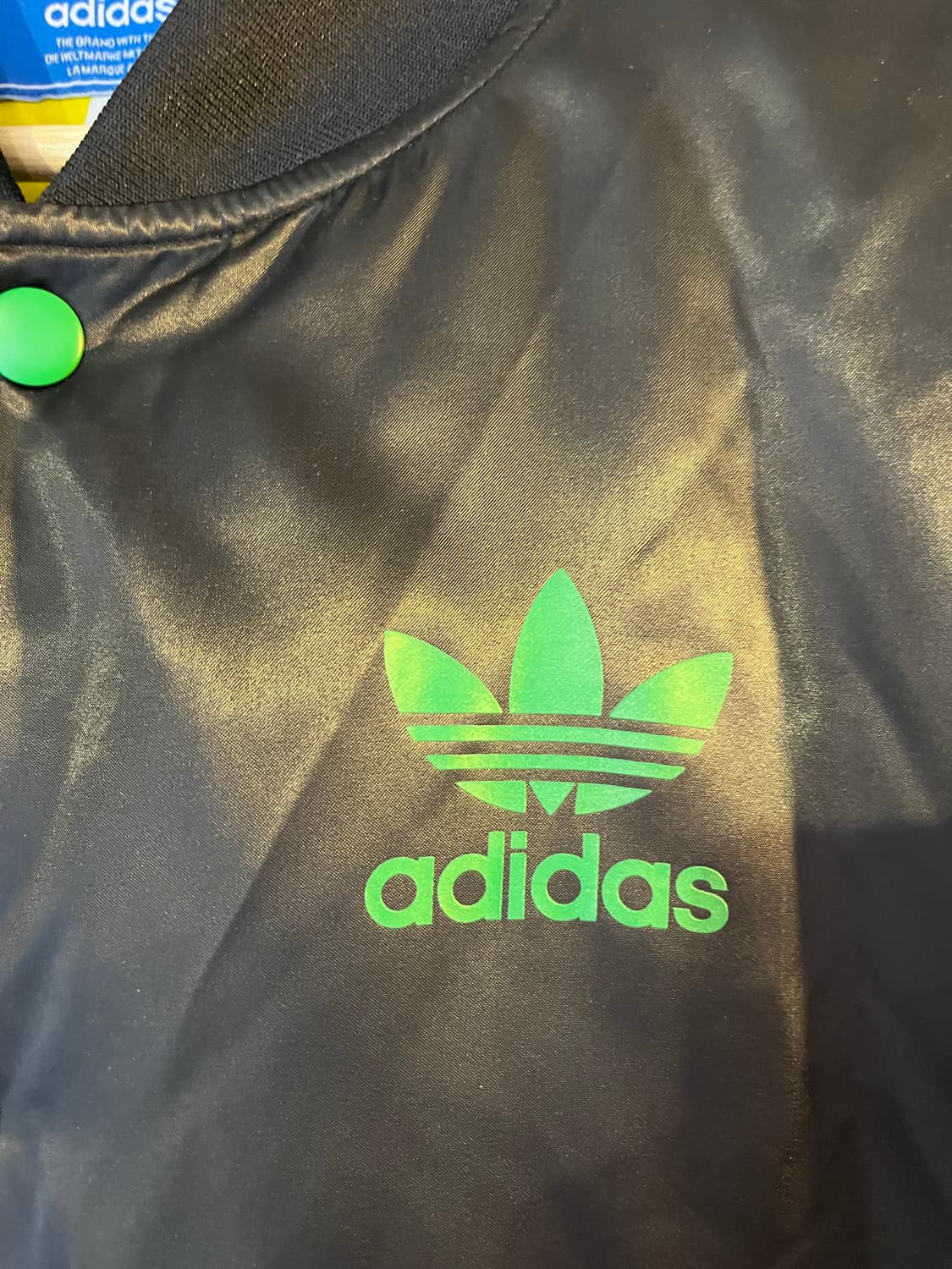 아디다스 X 데프잼 레코드 콜라보 코치자켓 상품이미지4