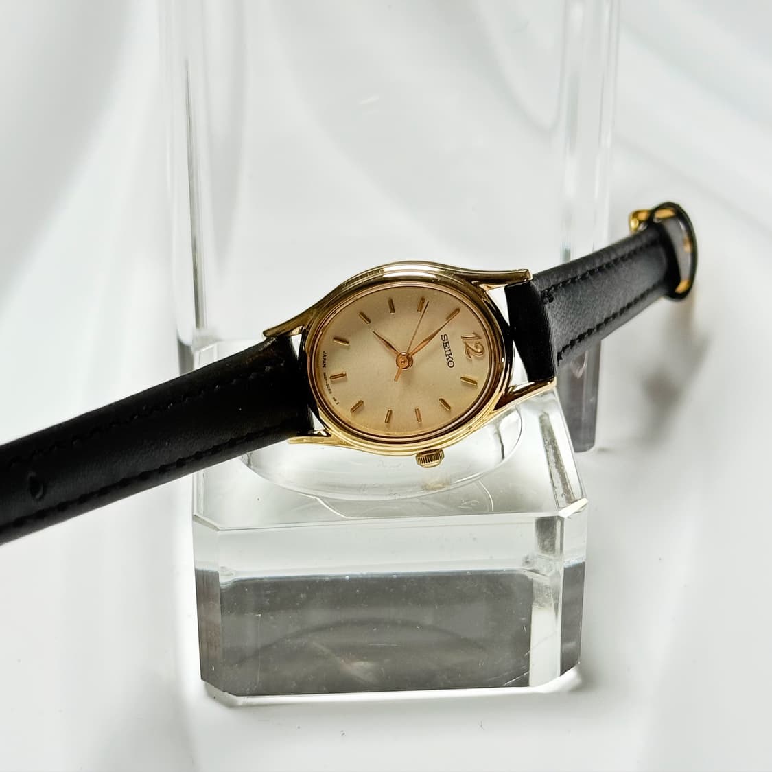 80s90s 빈티지 세이코 클래식 골드 오벌 다이얼 워치 상품이미지1