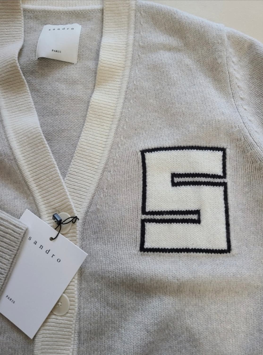 (새상품) 산드로 울 100% 로고 패치 가디건 2사이즈 상품이미지6
