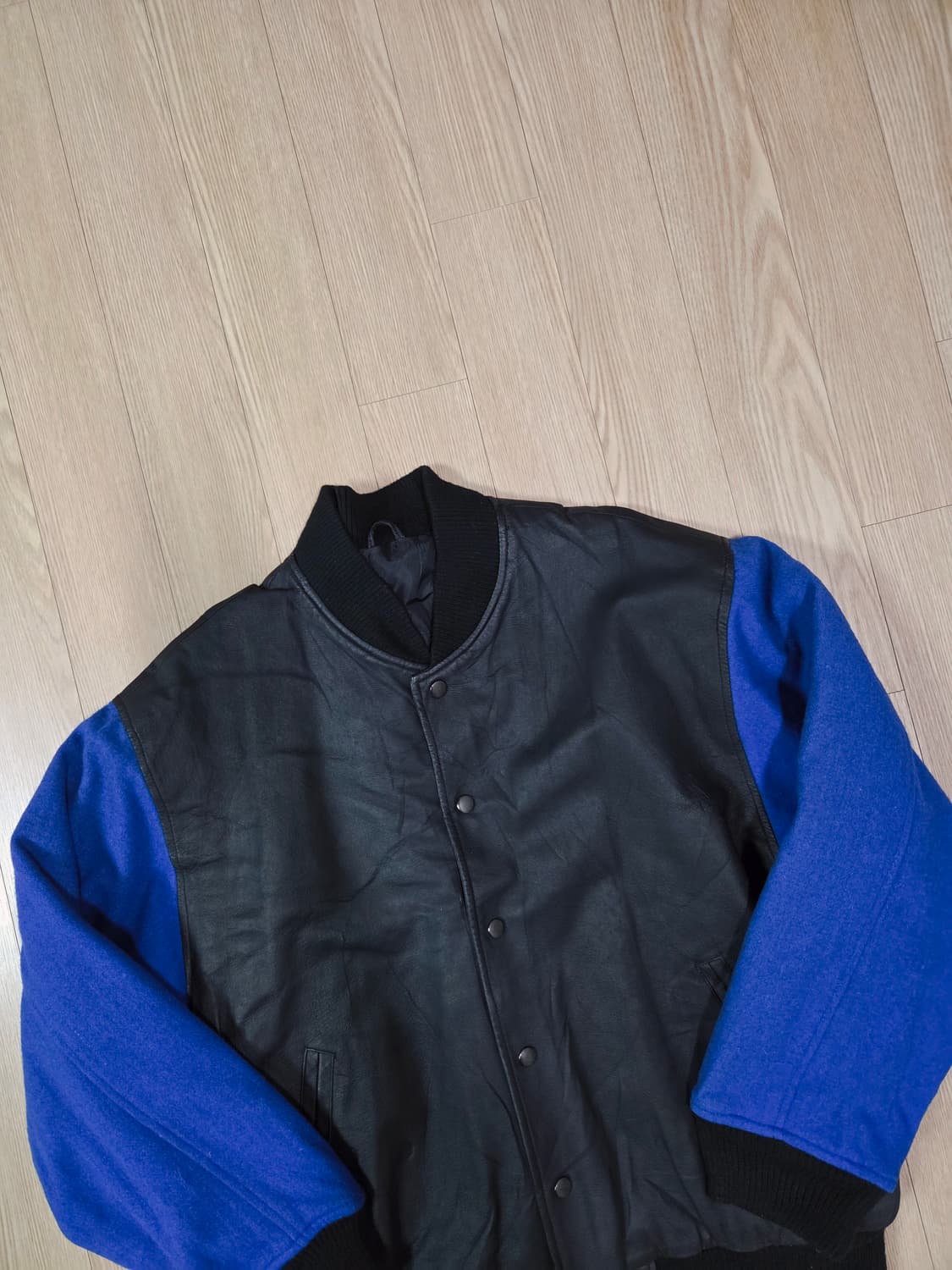 WONDA 페인팅 커스텀 울 슬리브 바시티 재킷 상품이미지2