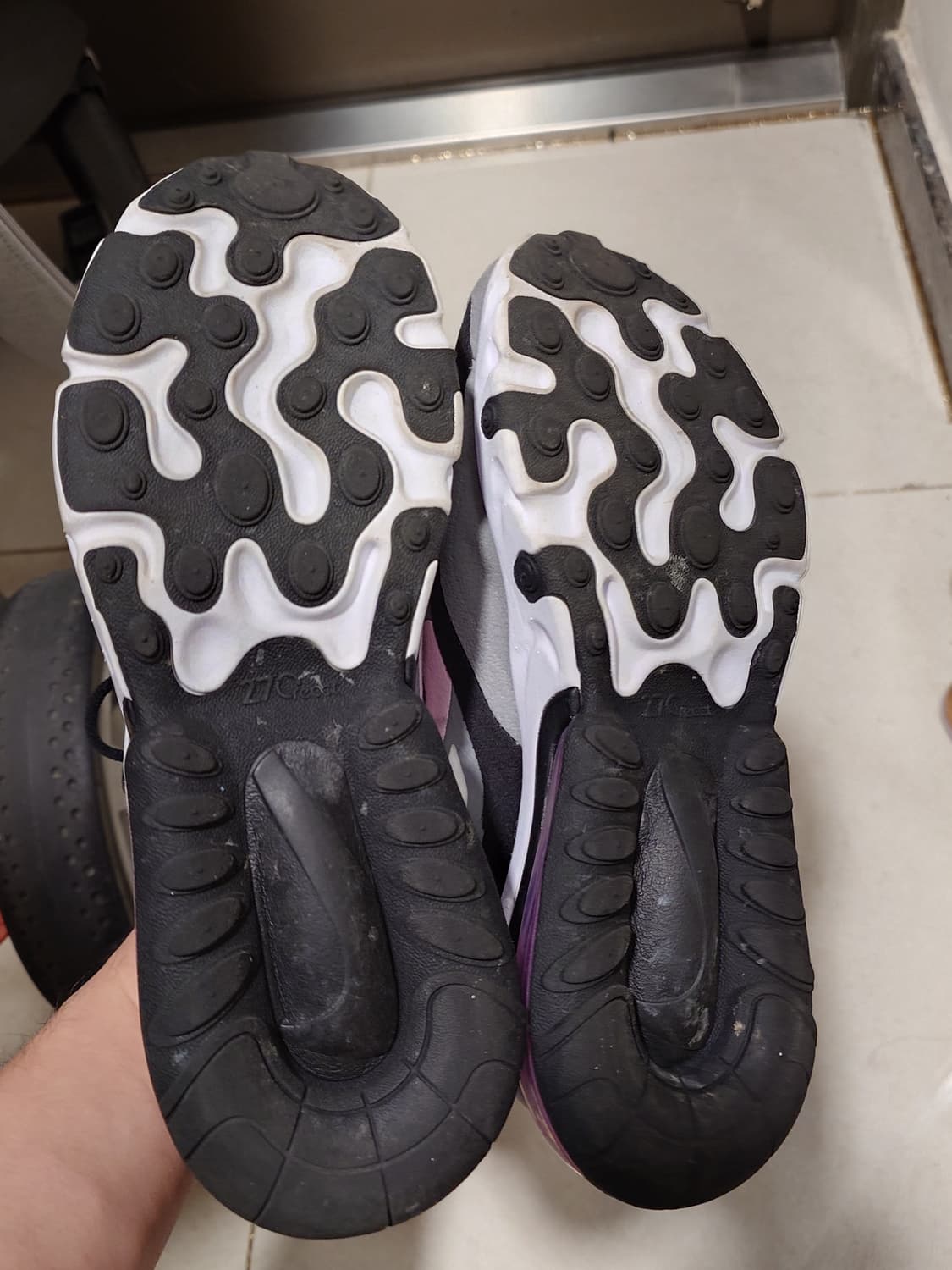 [230] 나이키 에어맥스 270 운동화 멀티컬러 상품이미지5