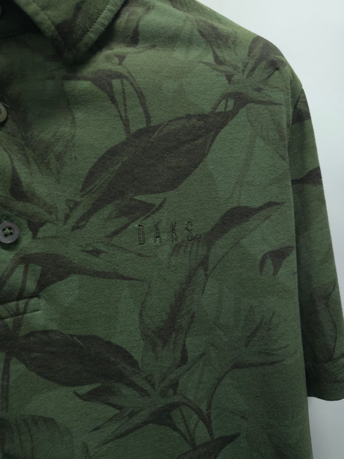 닥스 남성 카키 리프 패턴 하와이안 반팔 카라티(95) 상품이미지4