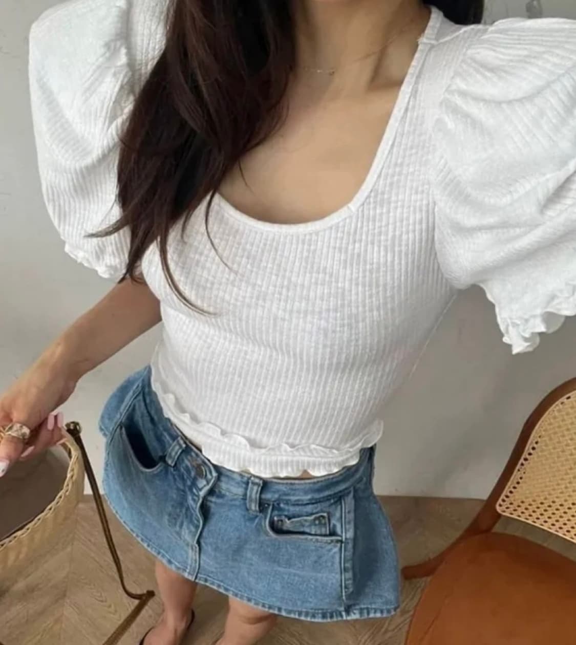 어깨패드 프릴퍼프티셔츠(팔뚝살커버쌉가능👍🏻)거의새옷 상품이미지4