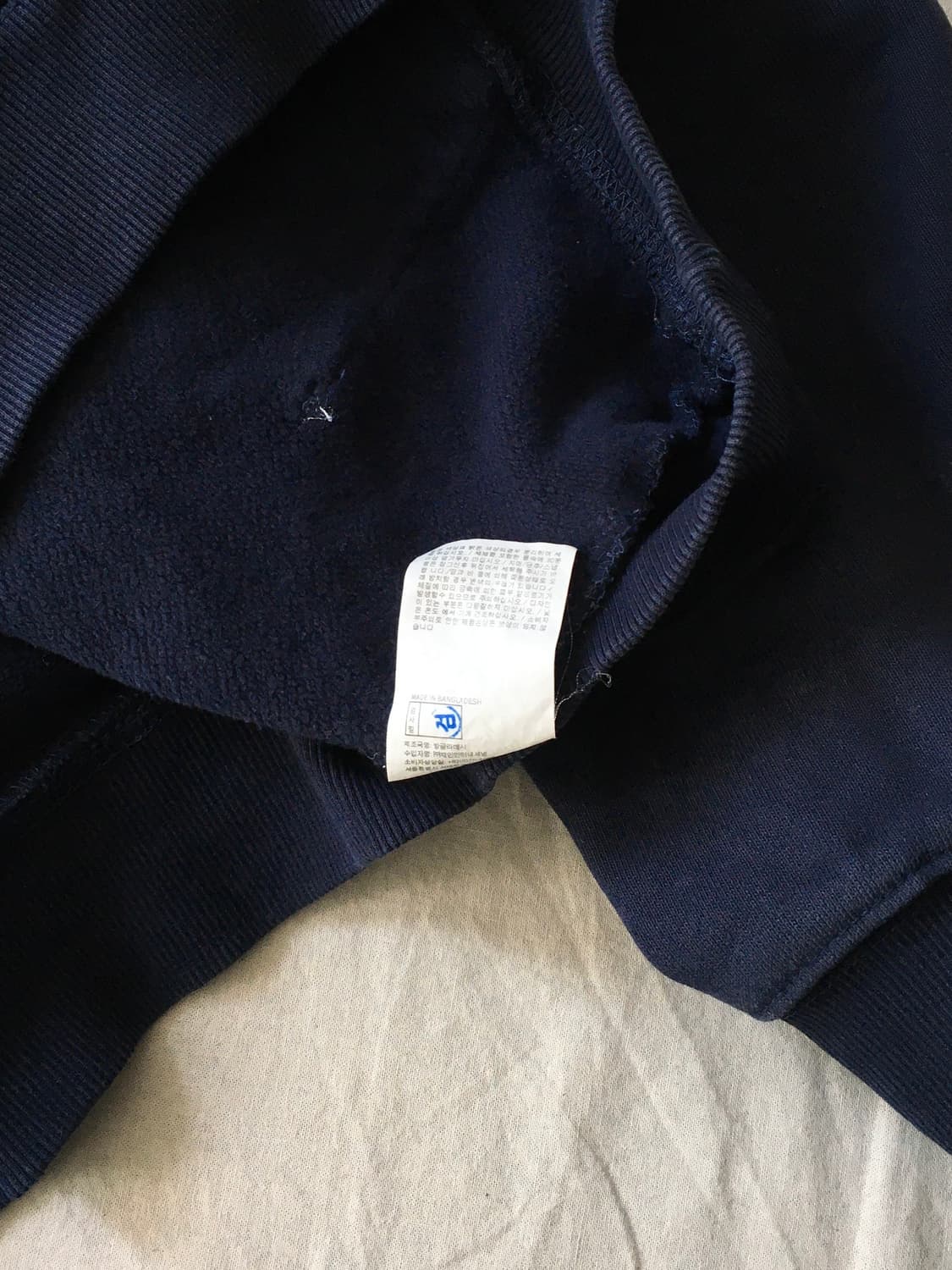 예스아이씨 자수로고 후드티 상품이미지6