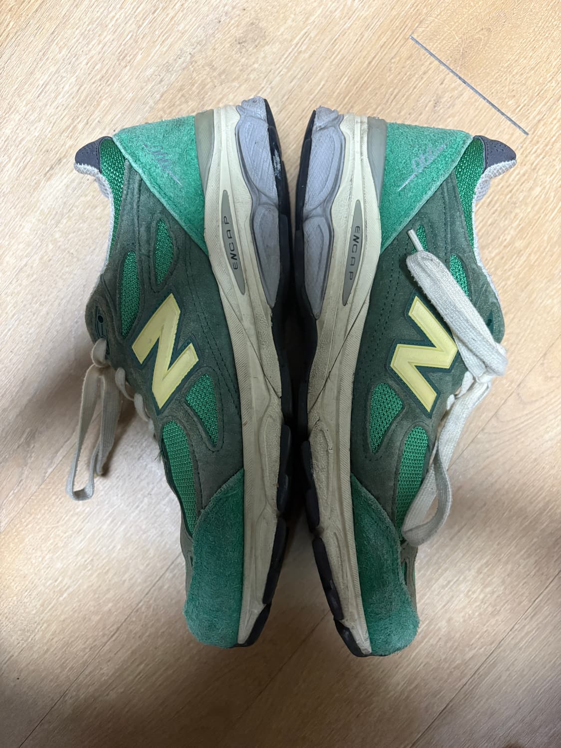 뉴발란스 990V3 상품이미지3