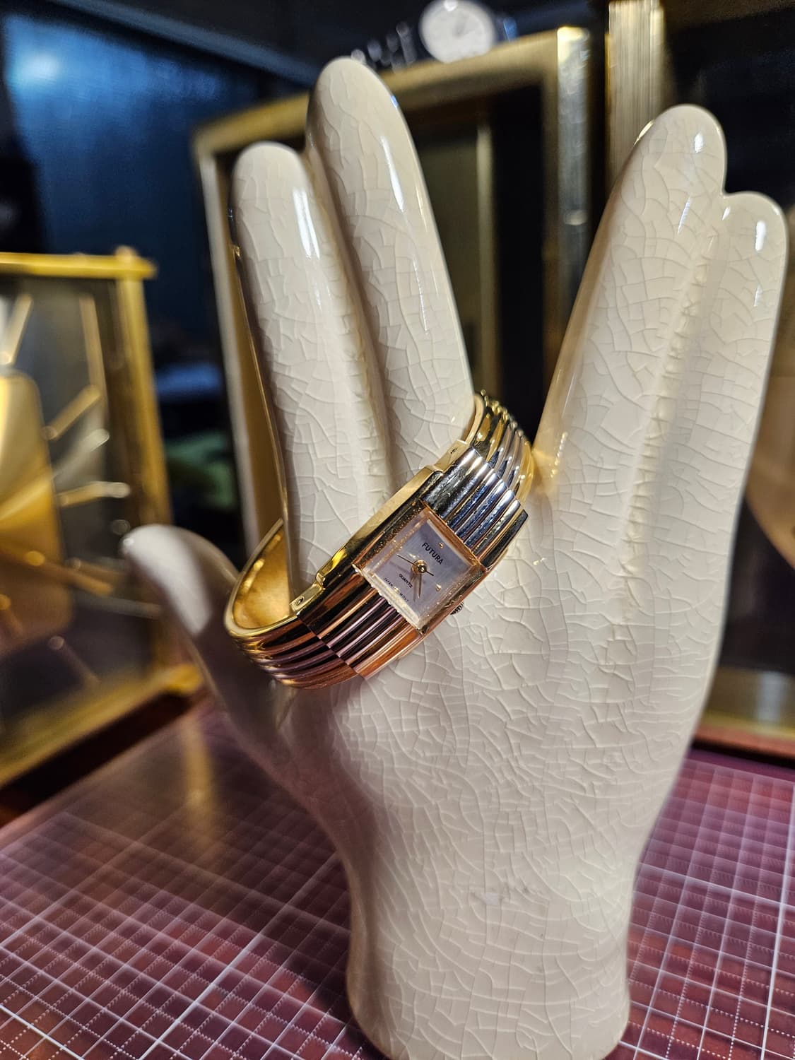 FUTURA 쿼츠 금장 빈티지 손목시계 쿼츠 팔찌시계 상품이미지1