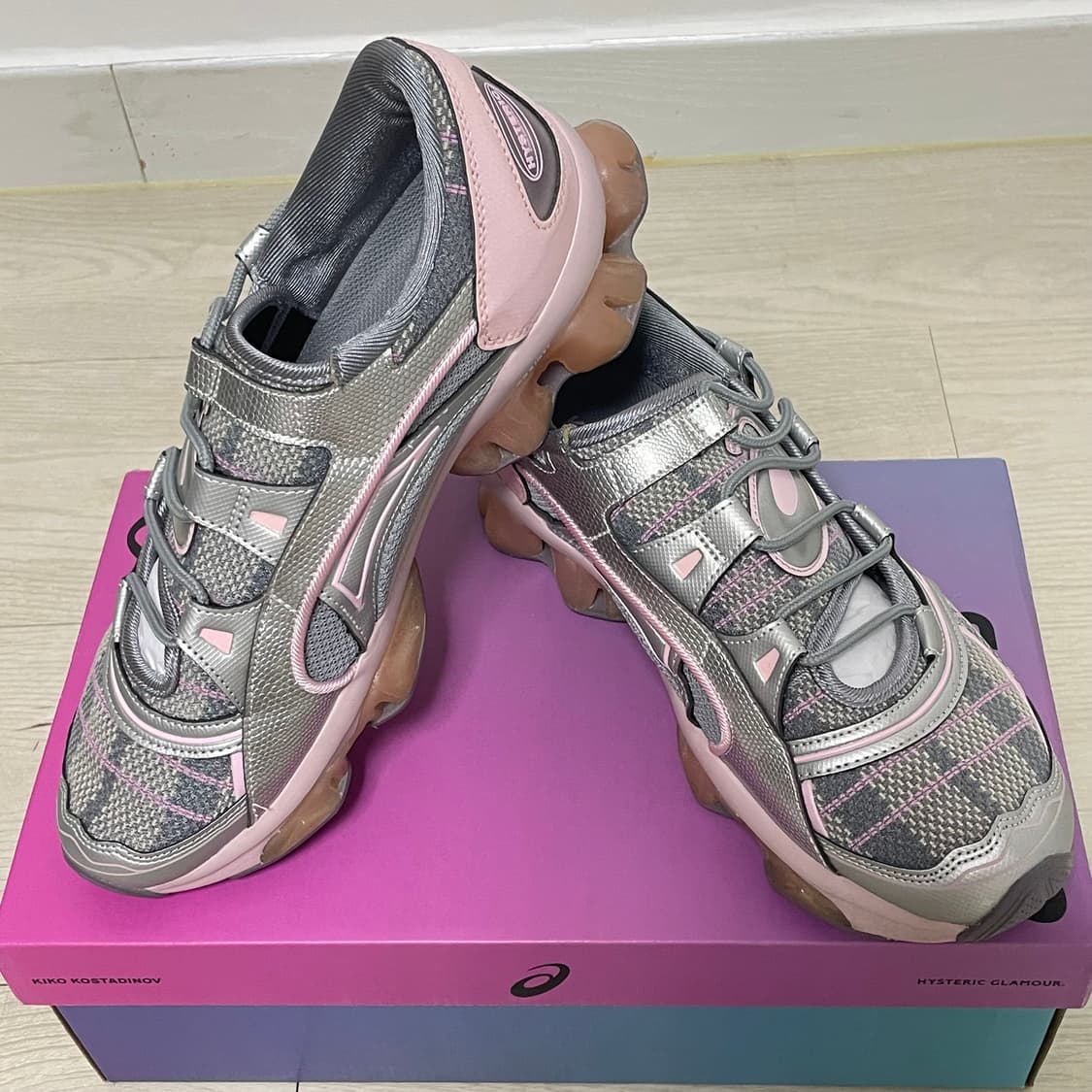 키코 코스타디노브 히스테릭 글래머 아식스 젤 퀀텀 상품이미지3