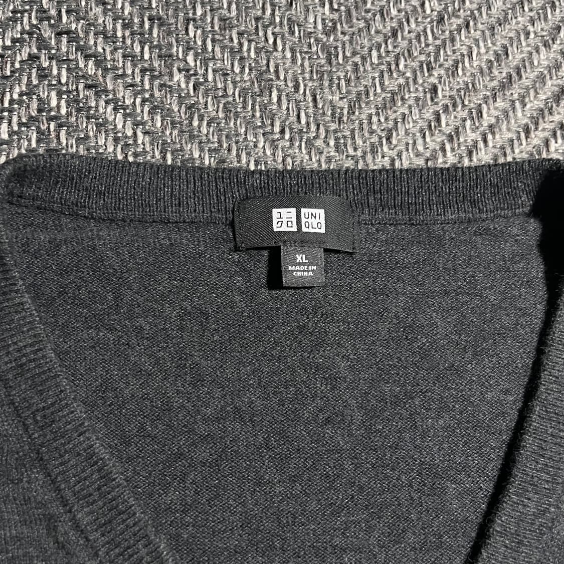 [100] UNIQLO 유니클로 캐시미어 블랜드 브이넥 니트 상품이미지4