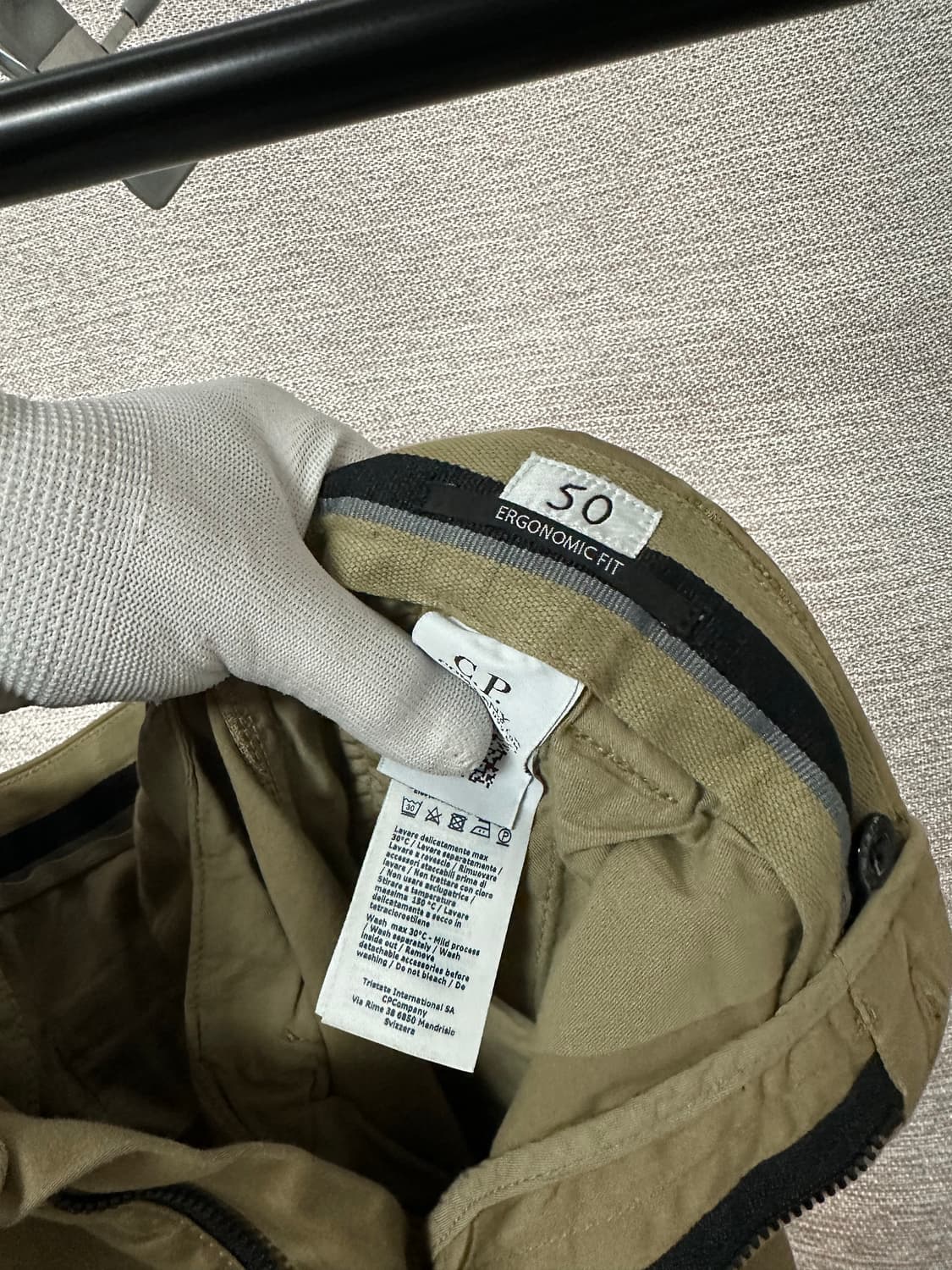 CP컴퍼니 렌즈와펜 카고 팬츠 카키 (55/33)  상품이미지5