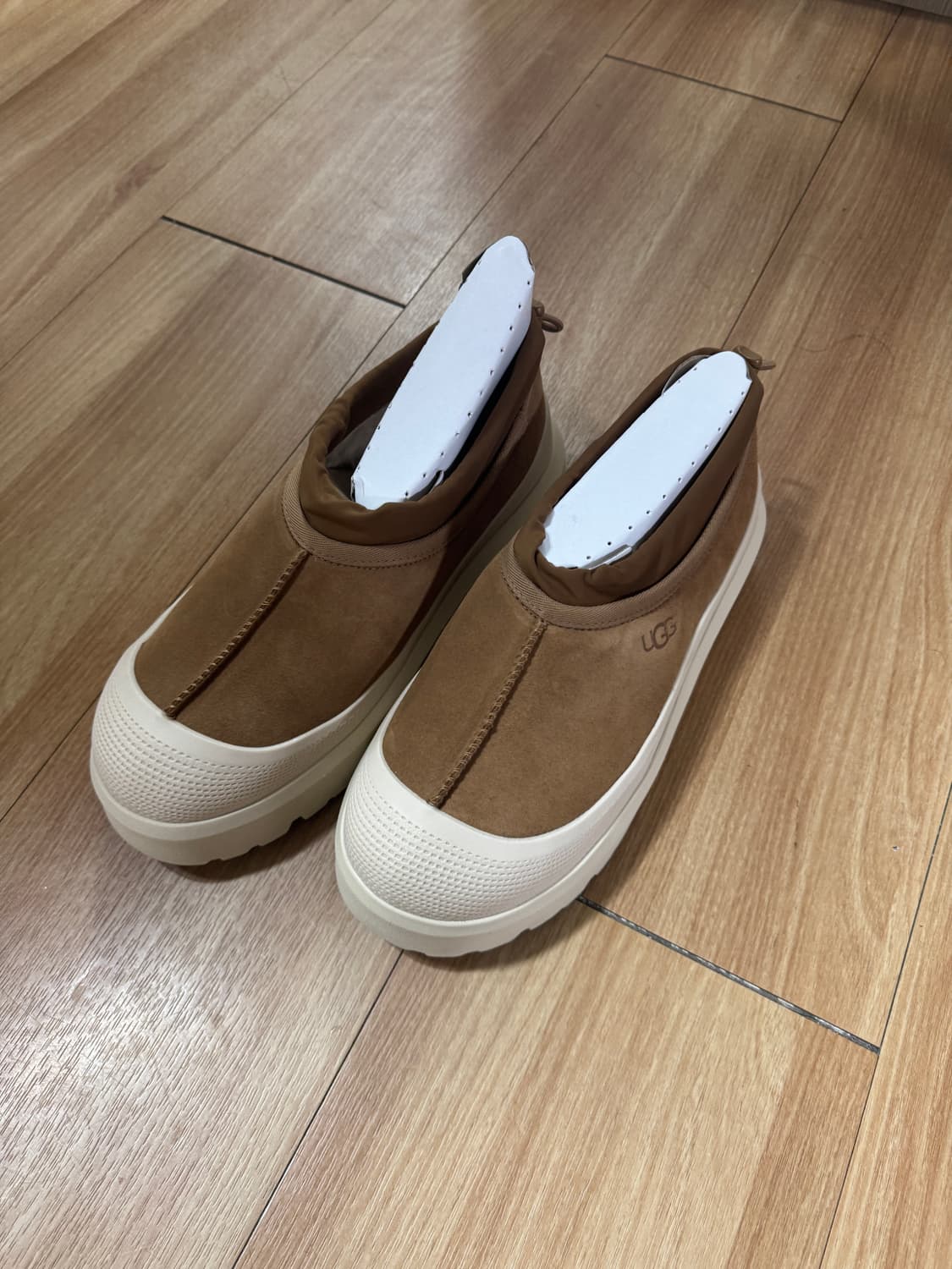 어그 타스만 웨더 하이브리드 280 새상품 상품이미지1