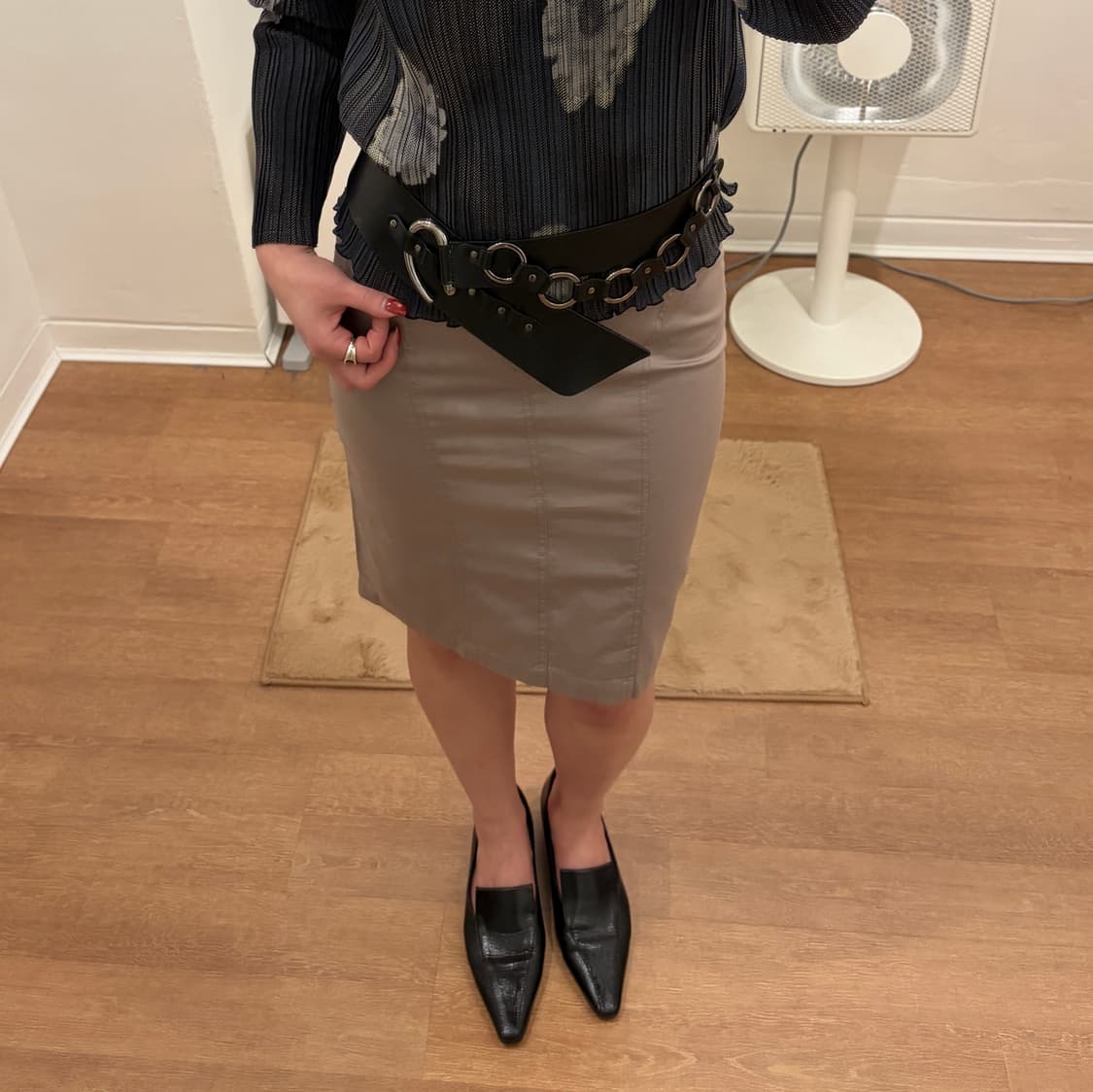 그레이지 H라인 절개 미디 스커트 상품이미지1