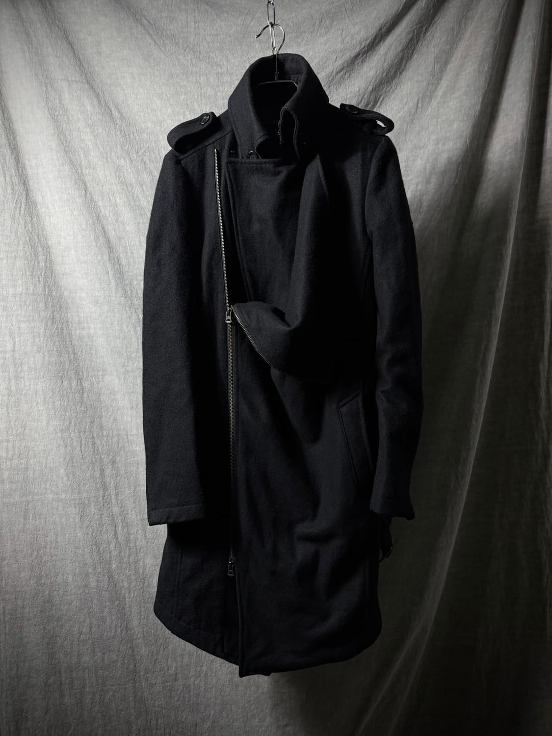 CIVARIZE Double Asymmetric Draped Coat 상품이미지2